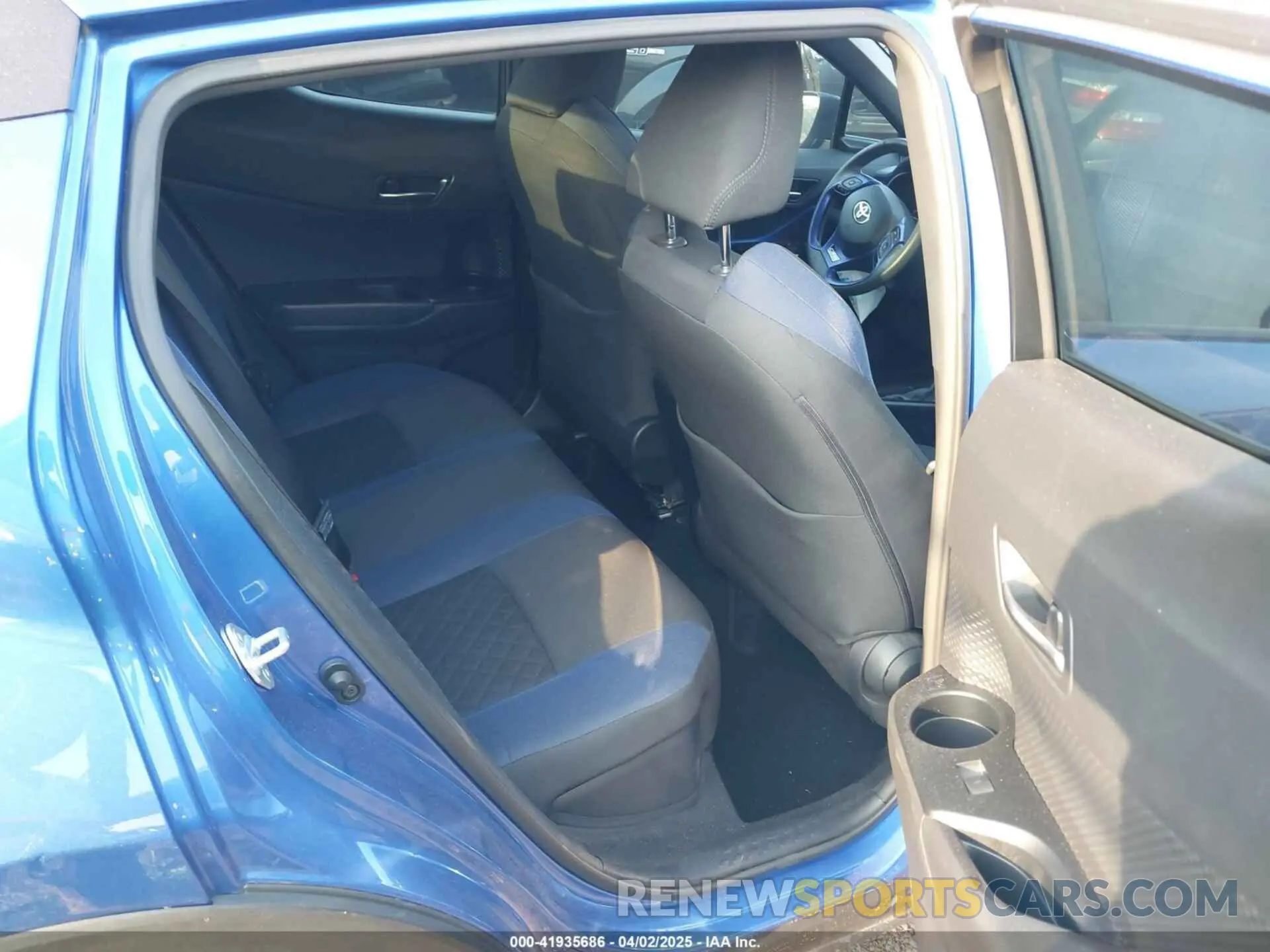 8 fotografías del automóvil dañado NMTKHMBX8MR129267 TOYOTA C-HR 2021