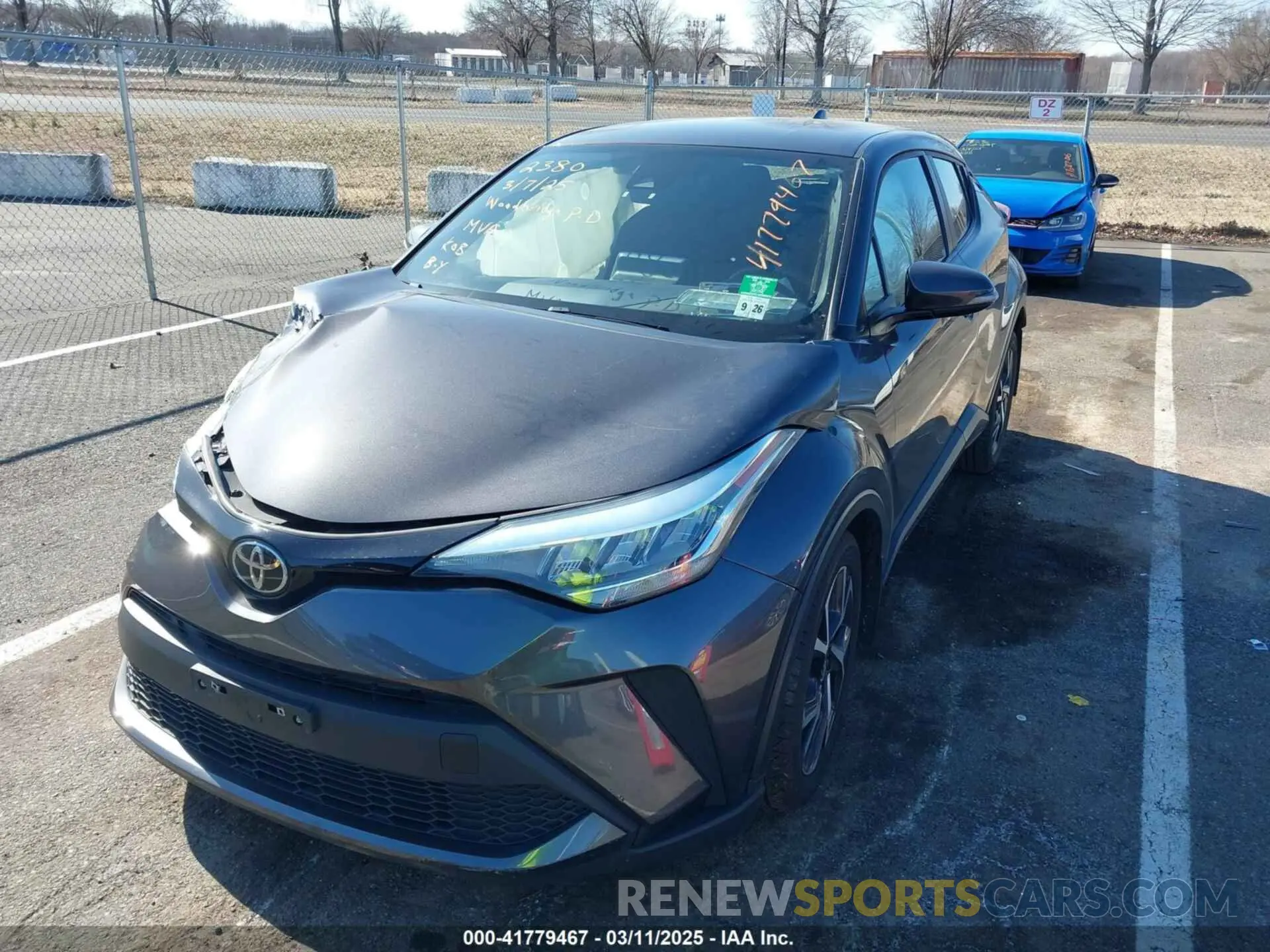 2 fotografías del automóvil dañado NMTKHMBX8MR132380 TOYOTA C-HR 2021