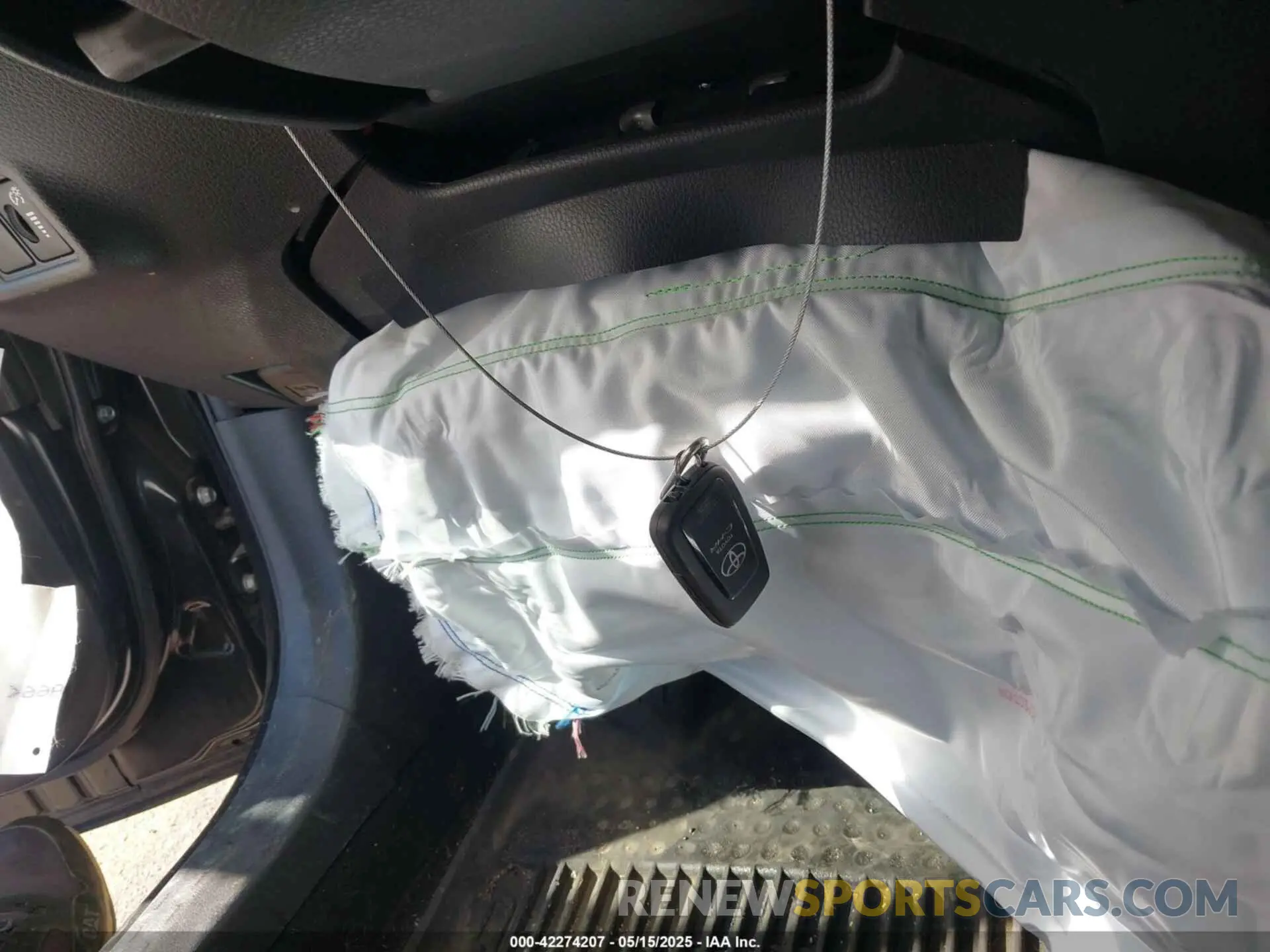 11 fotografías del automóvil dañado NMTKHMBX9MR134011 TOYOTA C-HR 2021