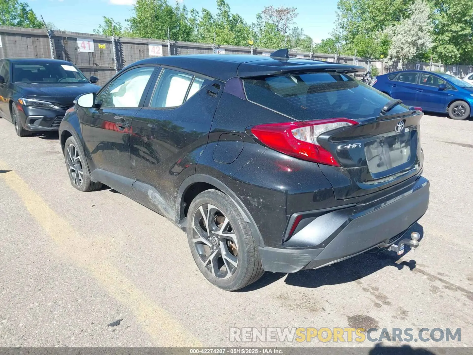3 fotografías del automóvil dañado NMTKHMBX9MR134011 TOYOTA C-HR 2021