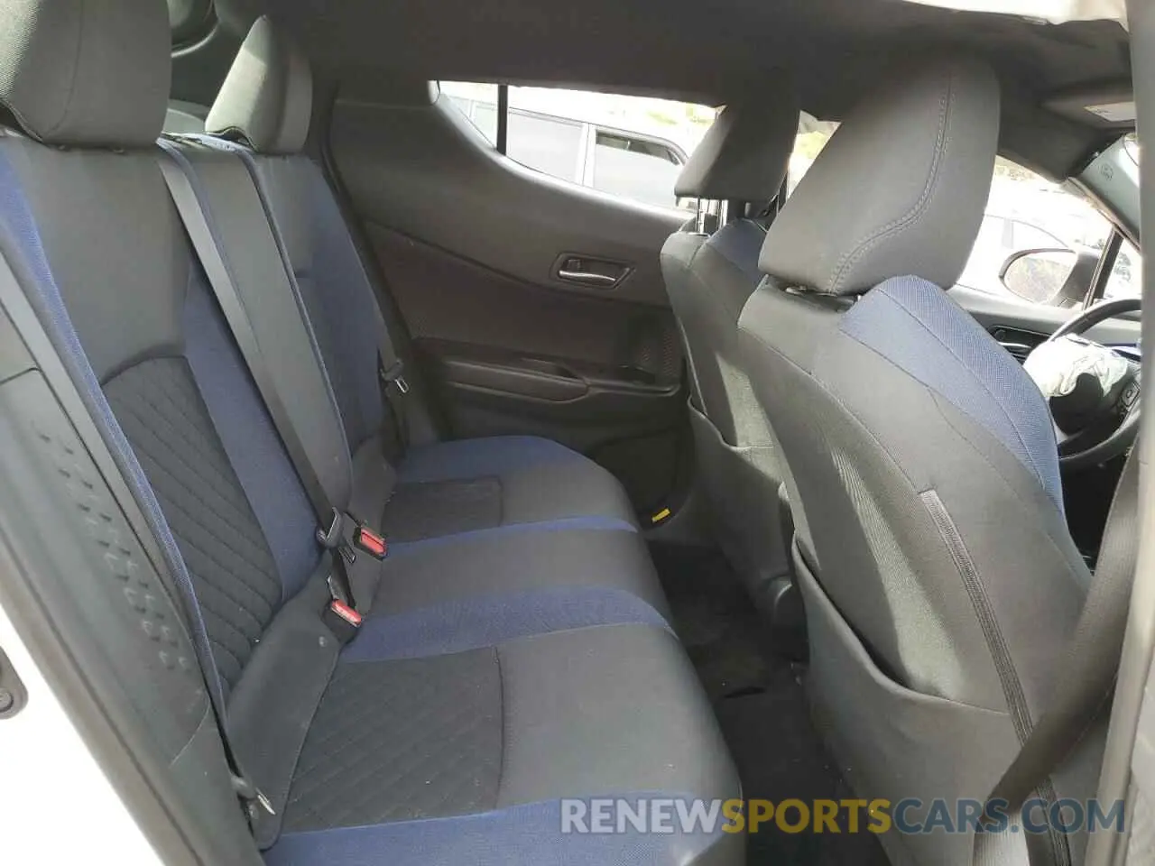 11 fotografías del automóvil dañado NMTKHMBXXMR119341 TOYOTA C-HR 2021