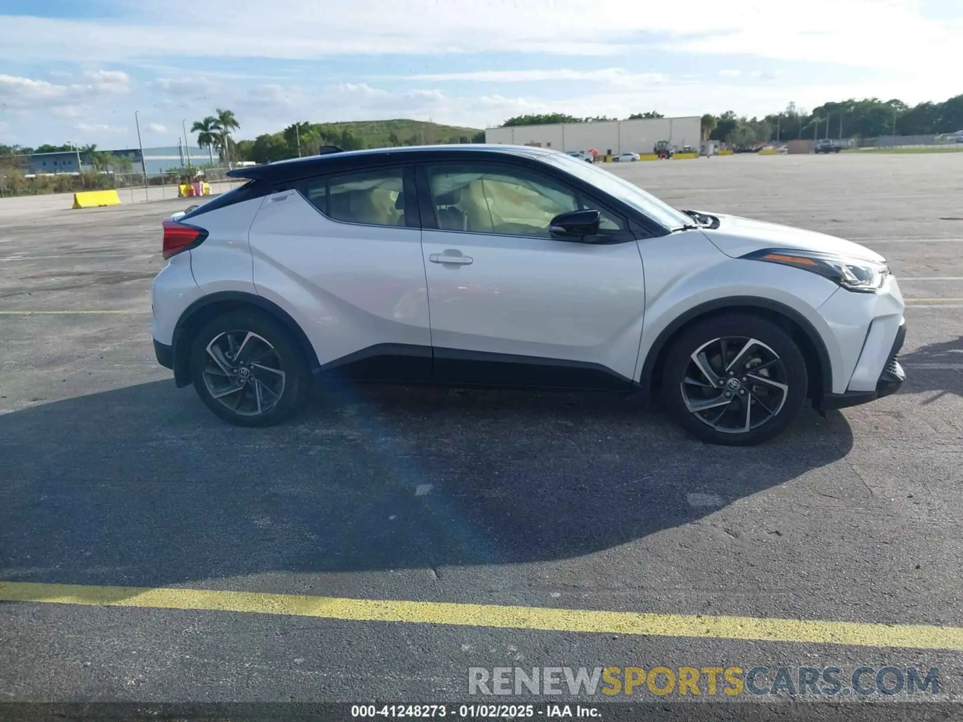 13 fotografías del automóvil dañado JTNKHMBX8N1133296 TOYOTA C-HR 2022