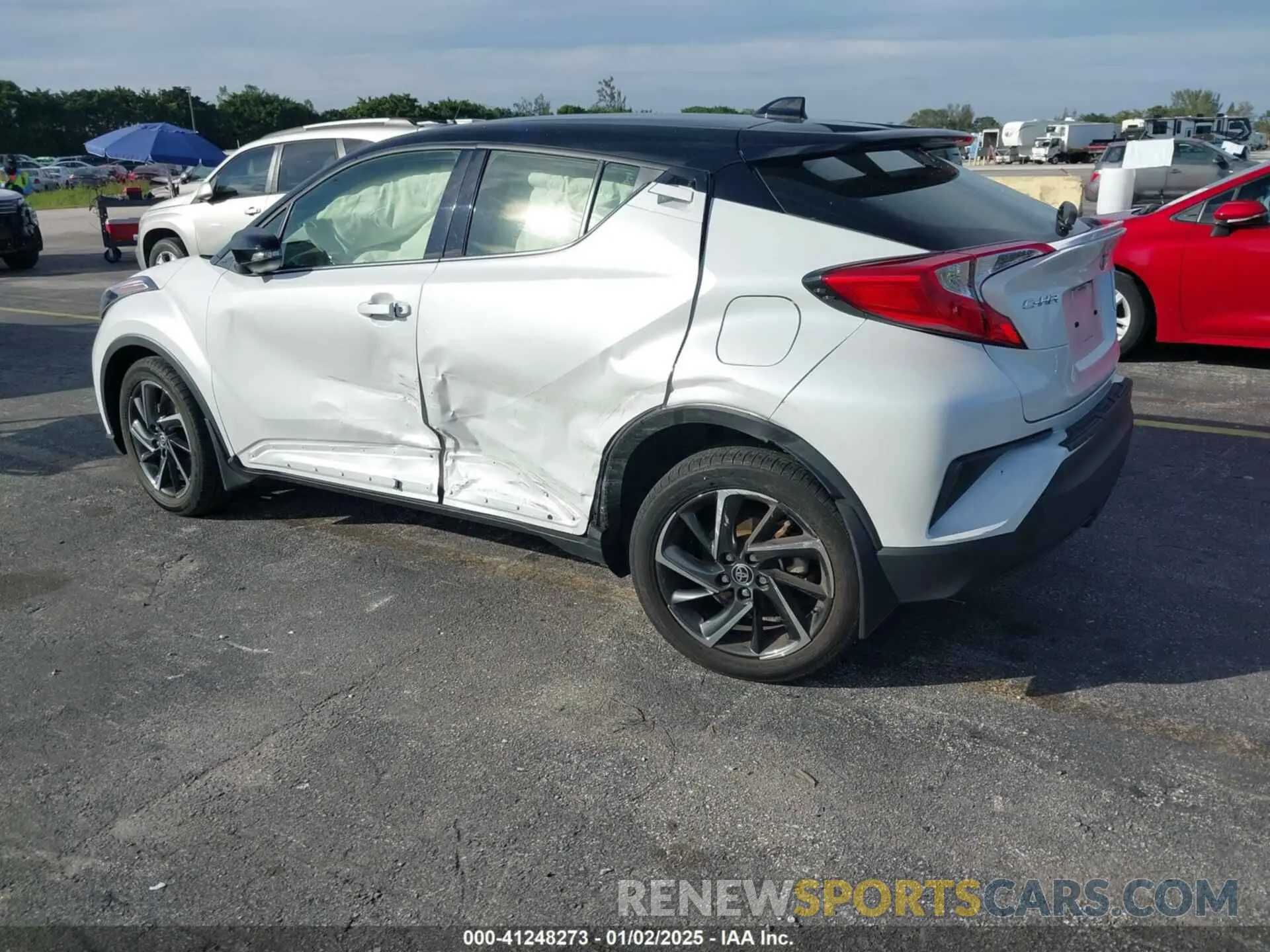 3 fotografías del automóvil dañado JTNKHMBX8N1133296 TOYOTA C-HR 2022