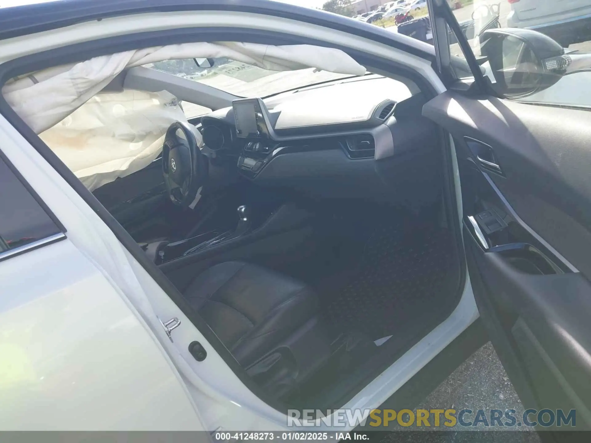 5 fotografías del automóvil dañado JTNKHMBX8N1133296 TOYOTA C-HR 2022
