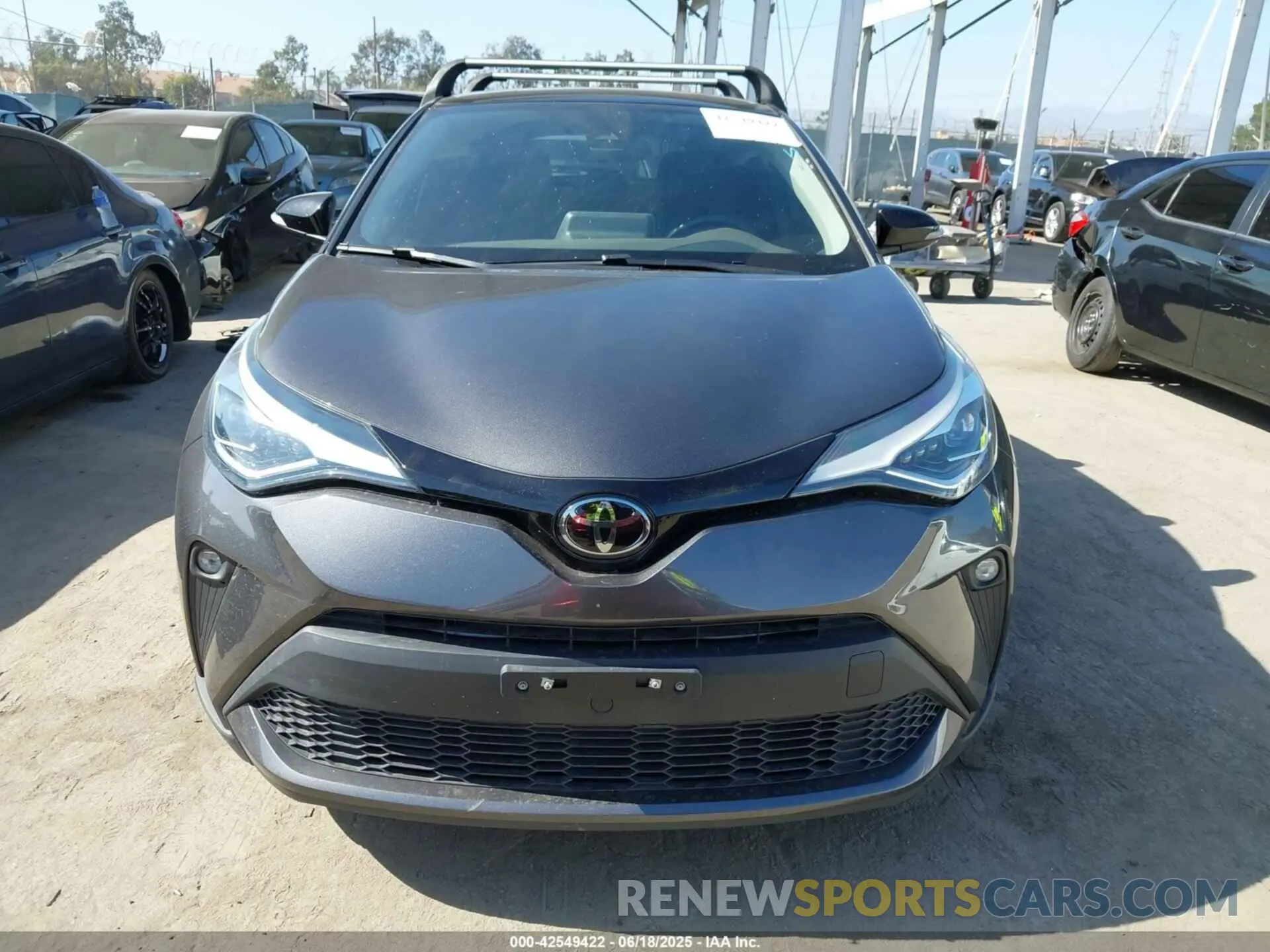 12 fotografías del automóvil dañado NMTKHMBX0NR142838 TOYOTA C-HR 2022