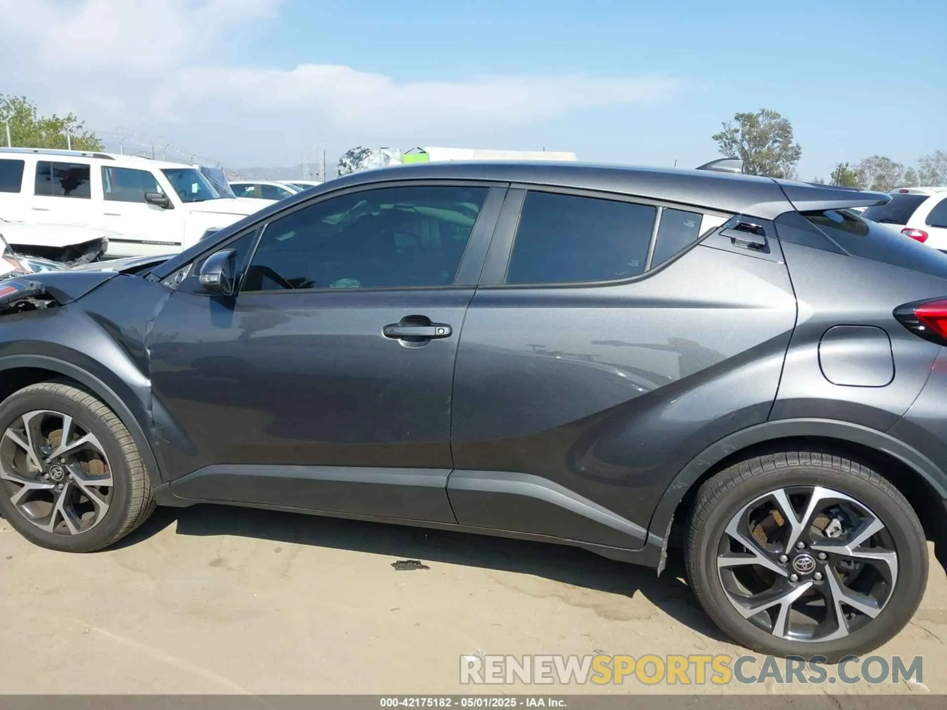 13 fotografías del automóvil dañado NMTKHMBX1NR144937 TOYOTA C-HR 2022