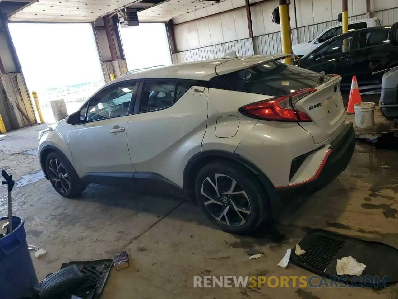 2 fotografías del automóvil dañado NMTKHMBX3NR146382 TOYOTA C-HR 2022