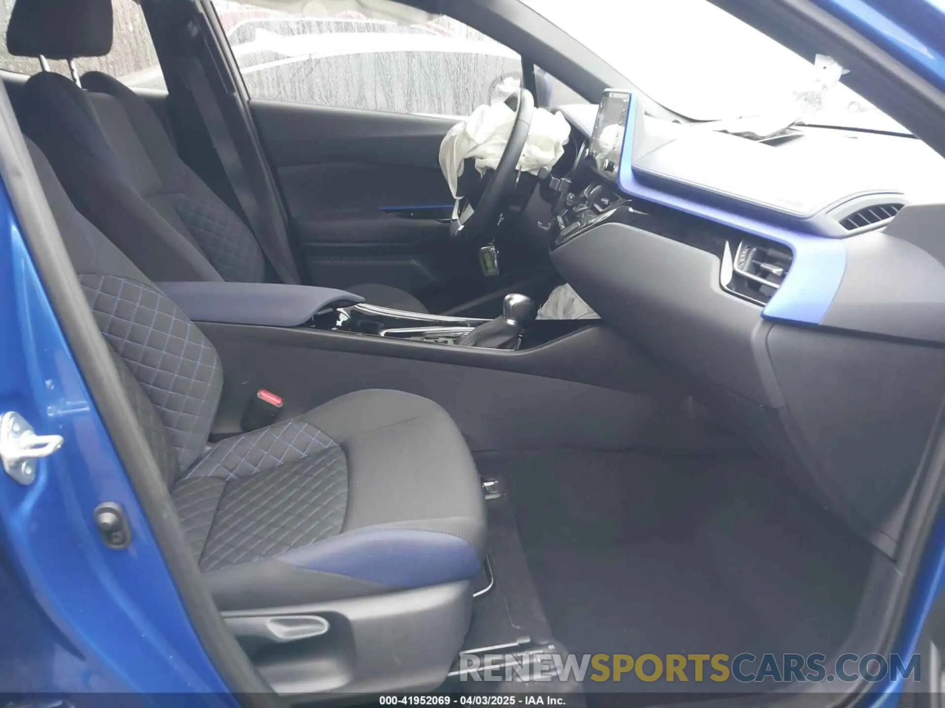 5 fotografías del automóvil dañado NMTKHMBX6NR143752 TOYOTA C-HR 2022