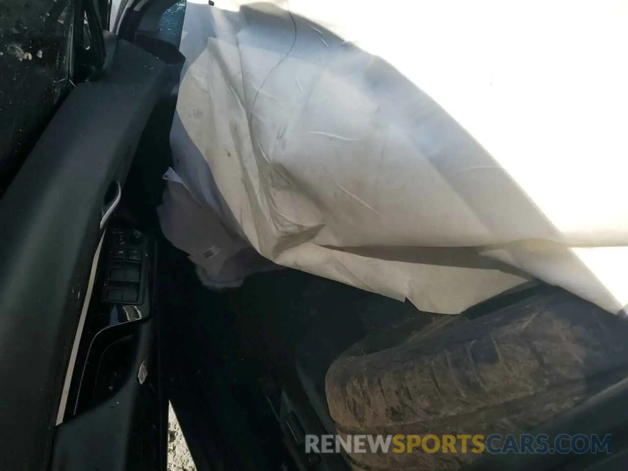 8 fotografías del automóvil dañado NMTKHMBX7NR143386 TOYOTA C-HR 2022