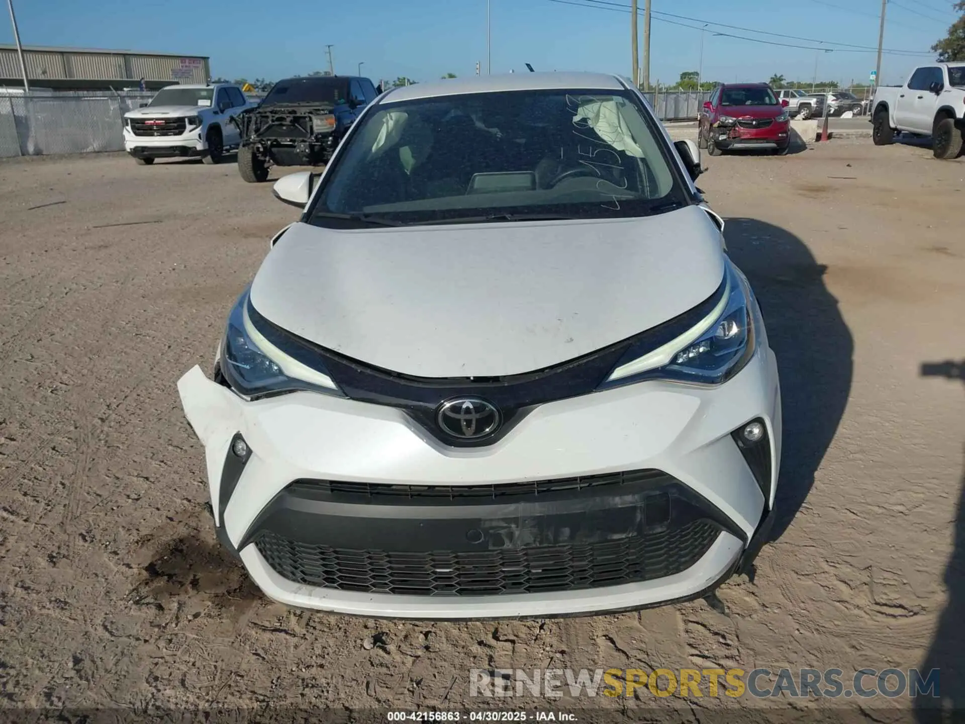 12 fotografías del automóvil dañado NMTKHMBX8NR145518 TOYOTA C-HR 2022