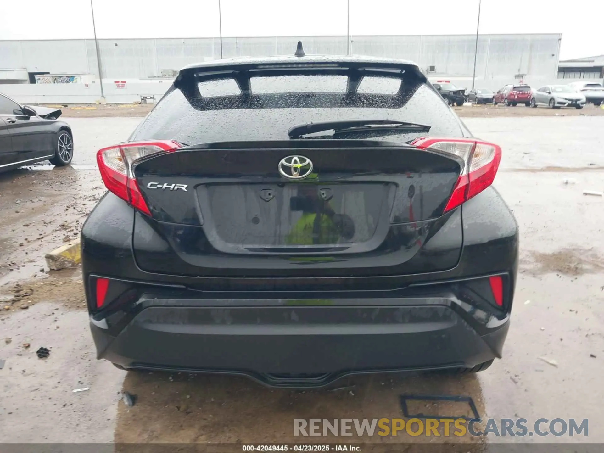 16 fotografías del automóvil dañado NMTKHMBX8NR145986 TOYOTA C-HR 2022