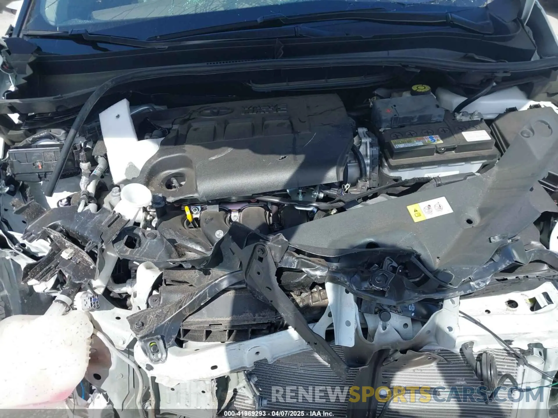 10 fotografías del automóvil dañado NMTKHMBX8NR147317 TOYOTA C-HR 2022
