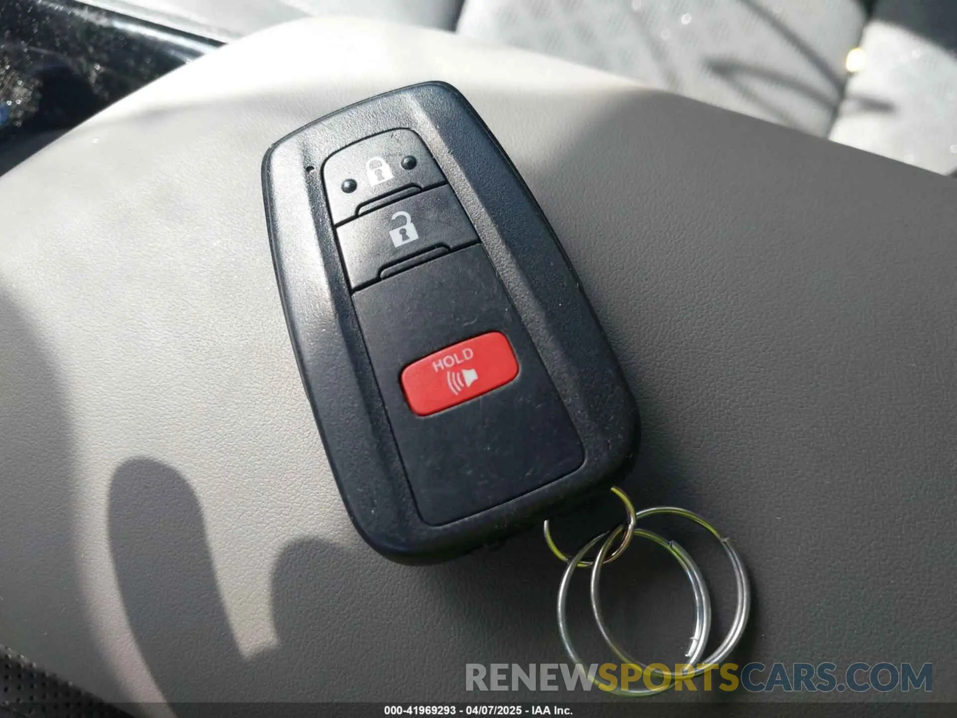 11 fotografías del automóvil dañado NMTKHMBX8NR147317 TOYOTA C-HR 2022