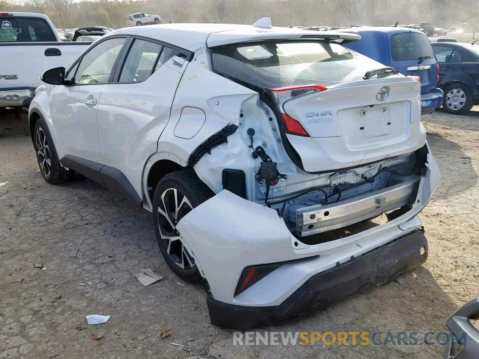 3 fotografías del automóvil dañado JTNKHMBX3K1028161 TOYOTA C-HR XLE 2019