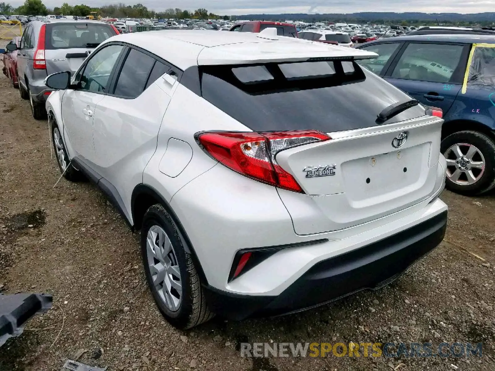 3 fotografías del automóvil dañado NMTKHMBX0KR074181 TOYOTA C-HR XLE 2019
