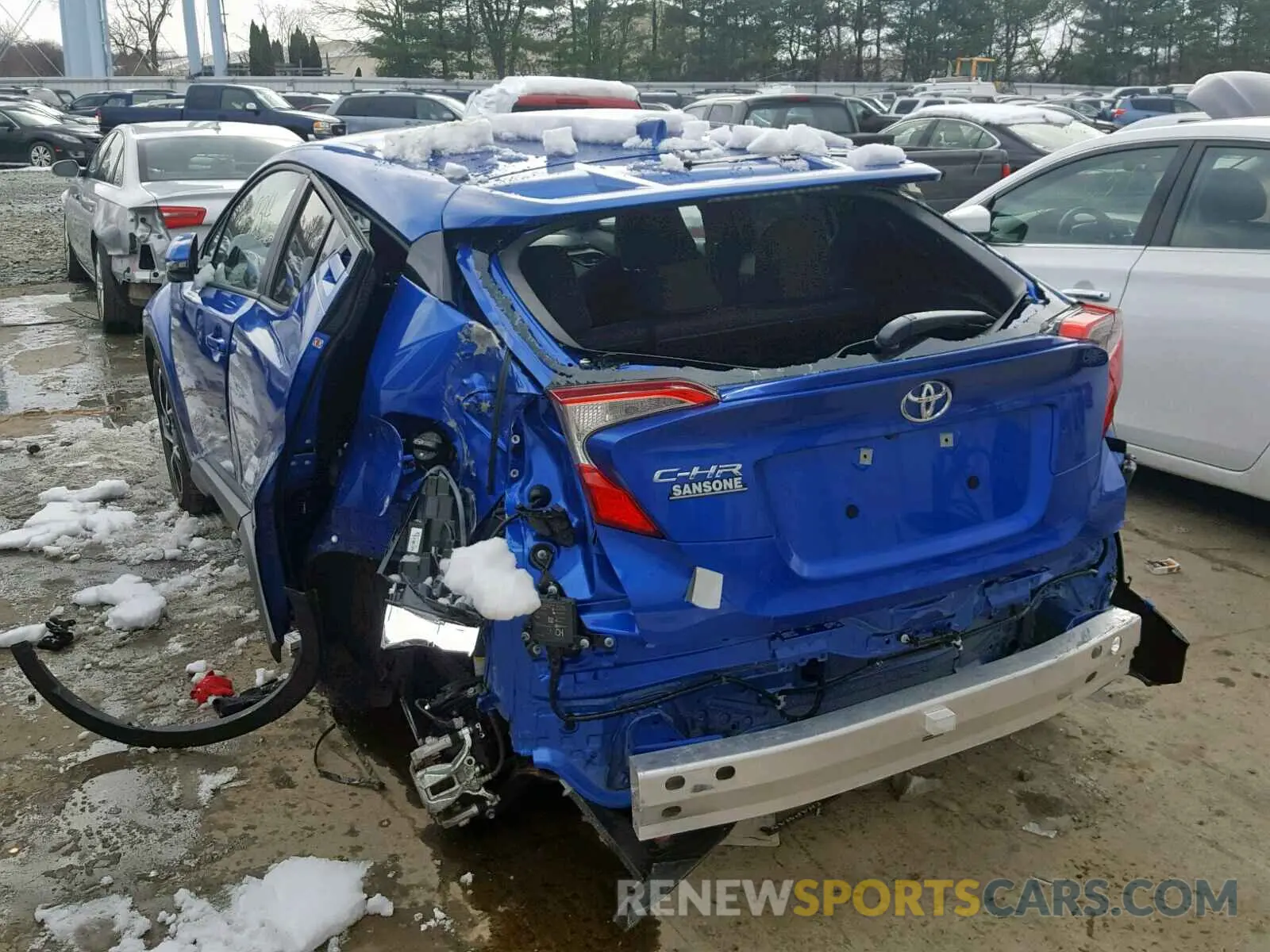3 fotografías del automóvil dañado NMTKHMBX0KR075010 TOYOTA C-HR XLE 2019