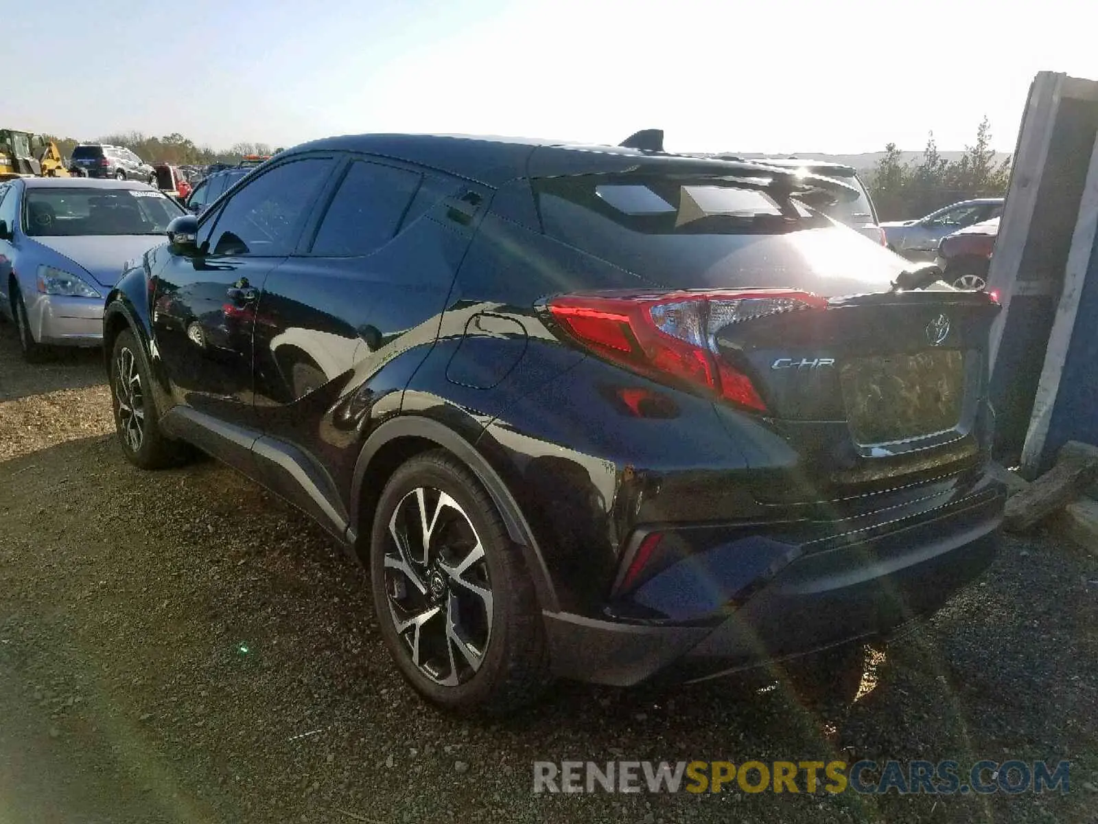 3 fotografías del automóvil dañado NMTKHMBX8KR076020 TOYOTA C-HR XLE 2019