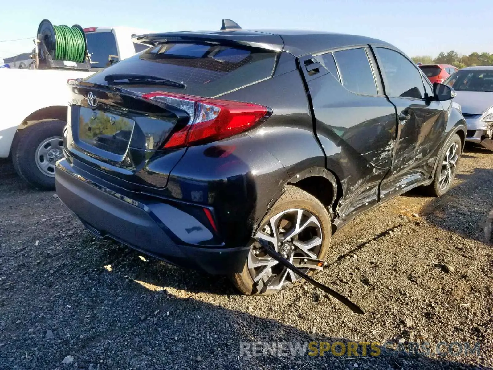 4 fotografías del automóvil dañado NMTKHMBX8KR076020 TOYOTA C-HR XLE 2019