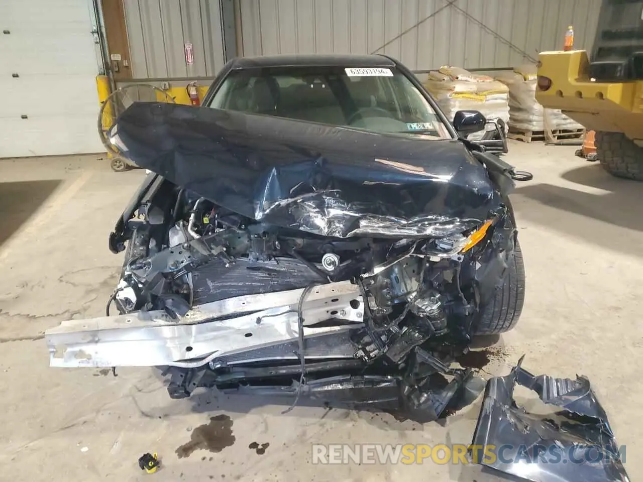 5 fotografías del automóvil dañado 4T1B11HK9JU563183 TOYOTA CAMRY 2018