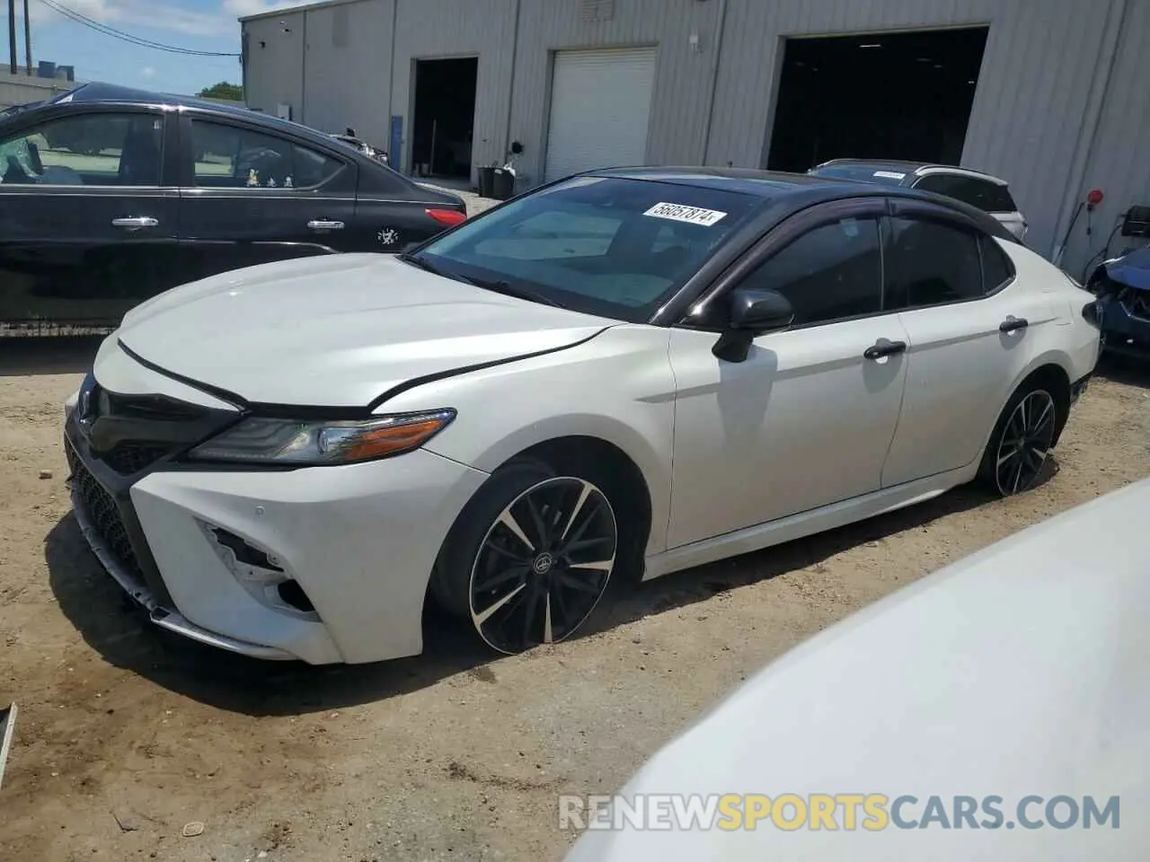 1 fotografías del automóvil dañado 4T1B61HK6JU112942 TOYOTA CAMRY 2018
