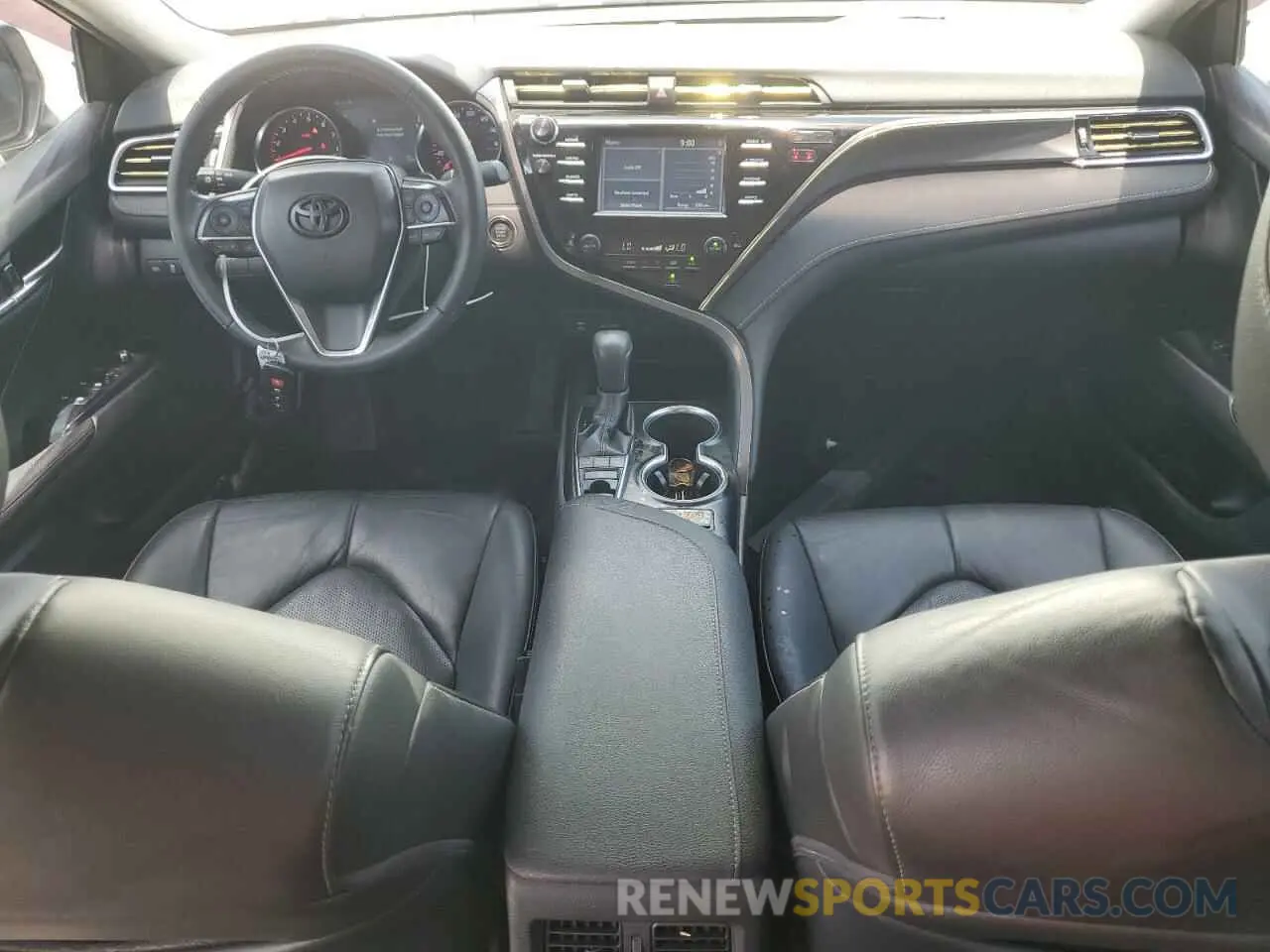 8 fotografías del automóvil dañado 4T1B61HK6JU112942 TOYOTA CAMRY 2018