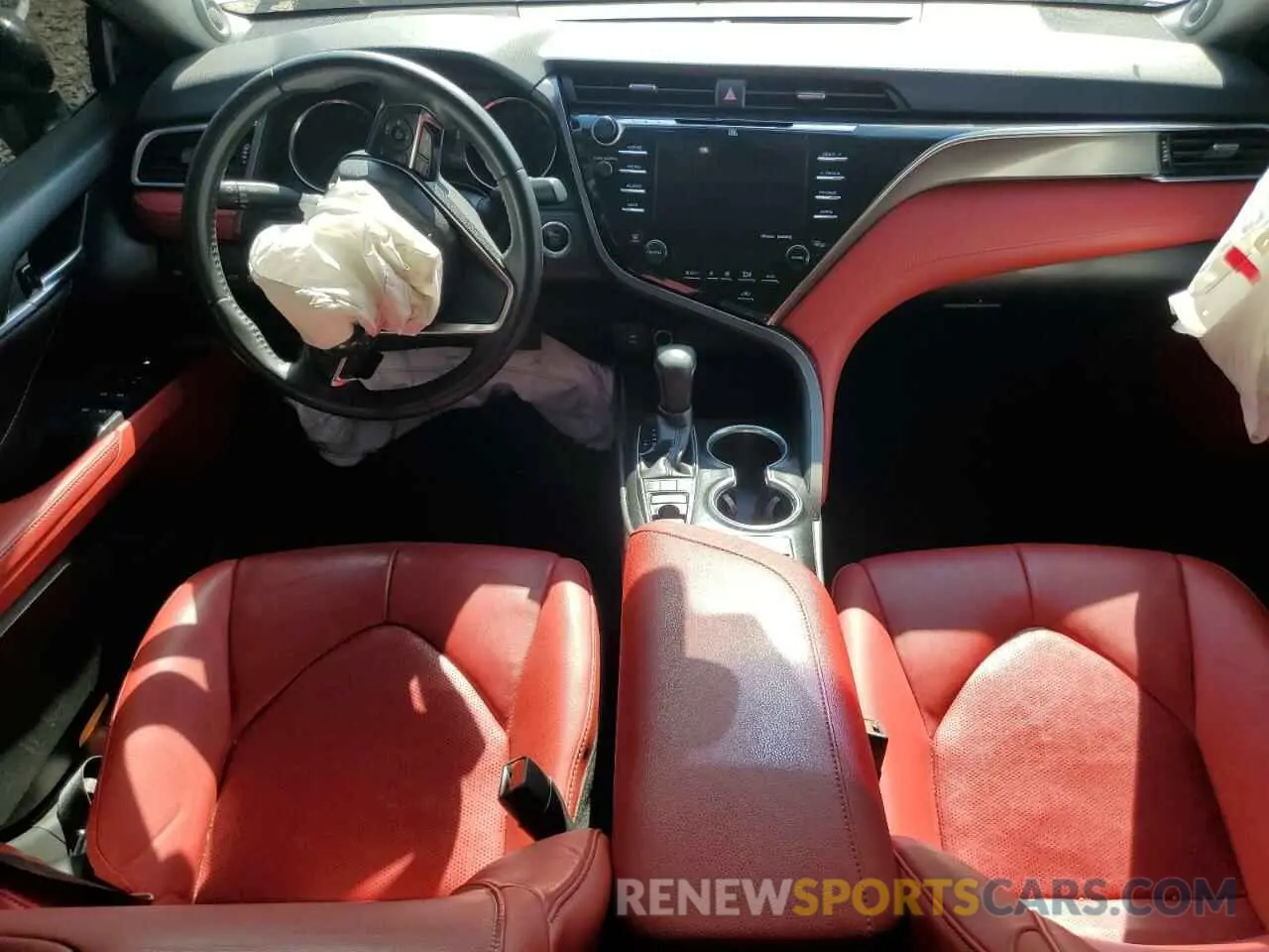 8 fotografías del automóvil dañado 4T1BZ1HK0JU009118 TOYOTA CAMRY 2018