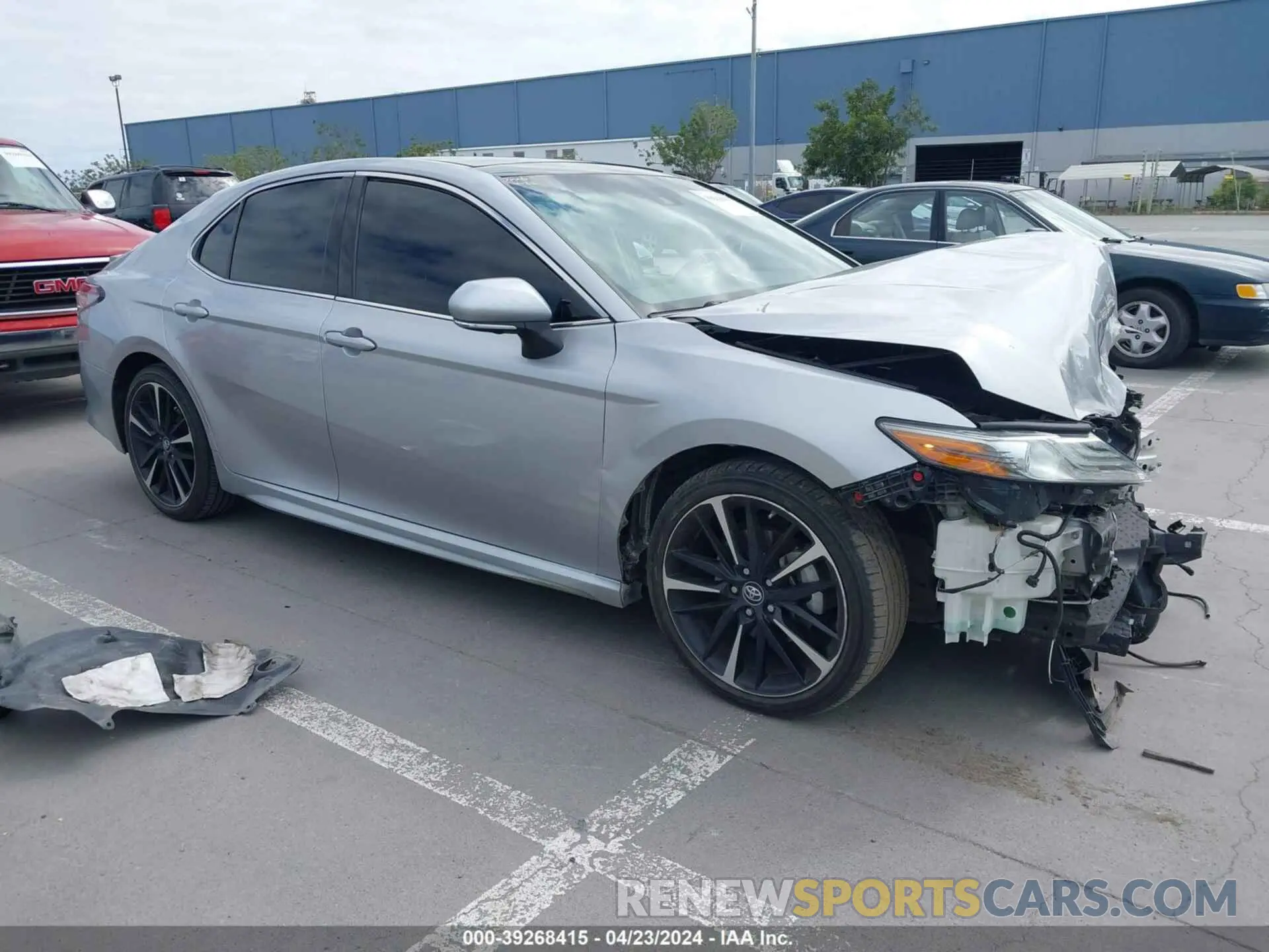 1 fotografías del automóvil dañado 4T1BZ1HK8JU504795 TOYOTA CAMRY 2018