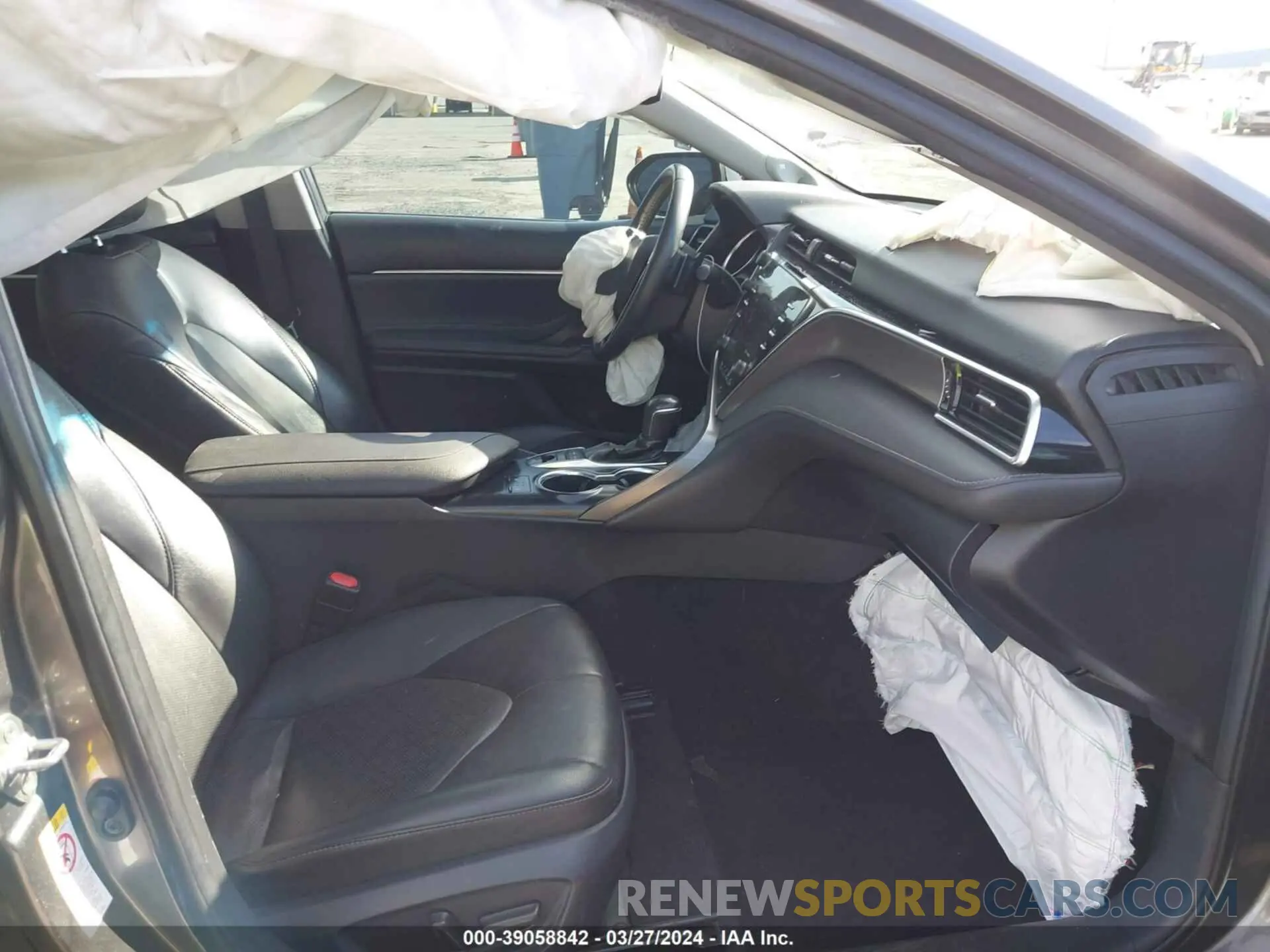 5 fotografías del automóvil dañado 4T1BZ1HKXJU012463 TOYOTA CAMRY 2018