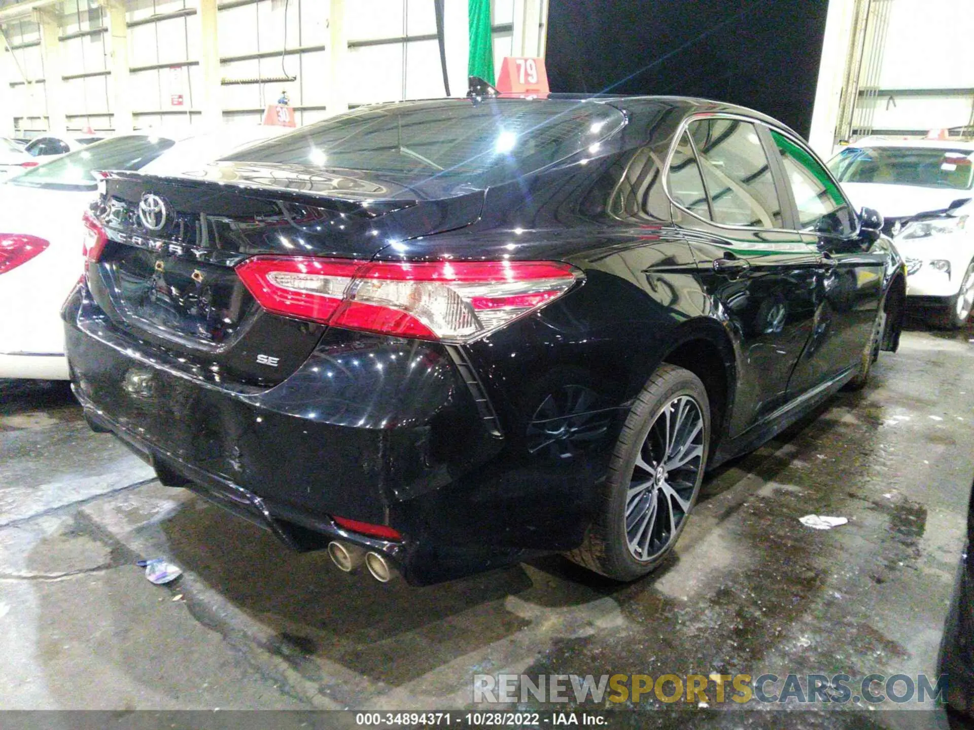 4 fotografías del automóvil dañado 001B11HK6KU745621 TOYOTA CAMRY 2019
