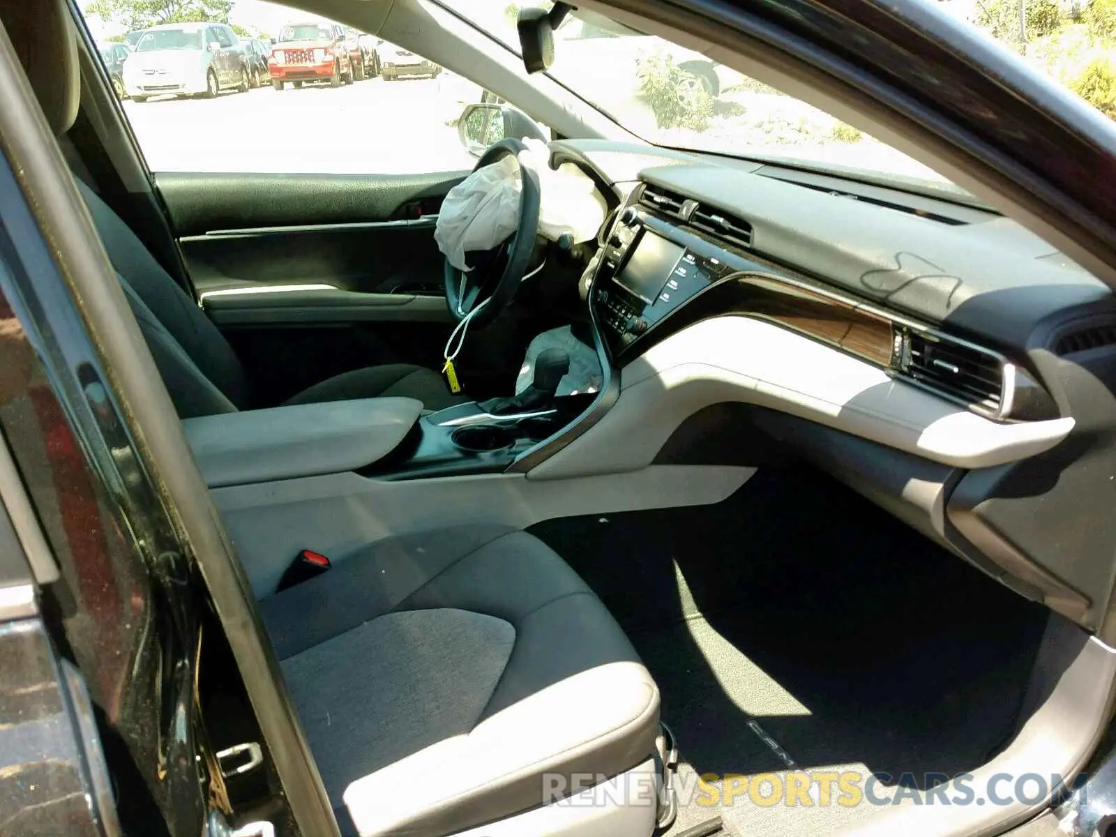 5 fotografías del automóvil dañado 4T1B11HK0KU171632 TOYOTA CAMRY 2019