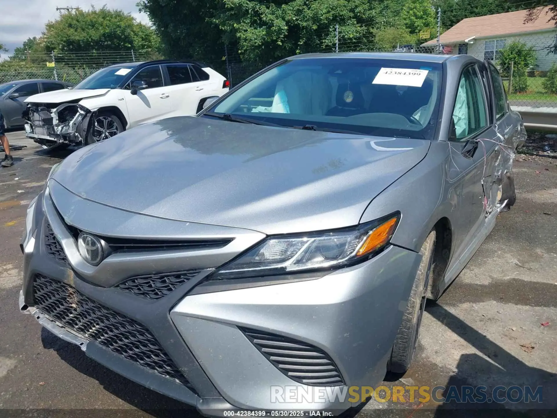 2 fotografías del automóvil dañado 4T1B11HK0KU173834 TOYOTA CAMRY 2019