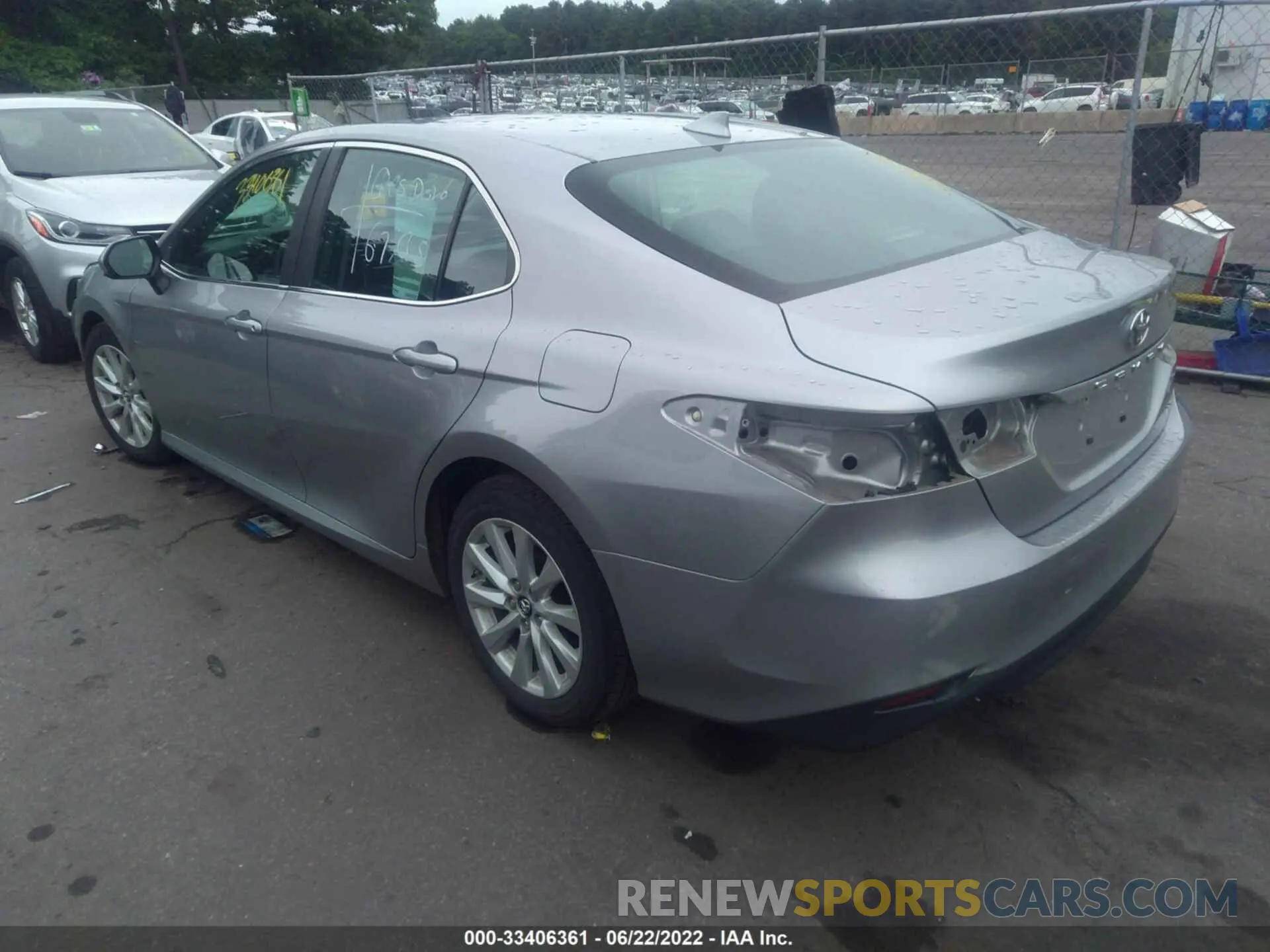 3 fotografías del automóvil dañado 4T1B11HK0KU184106 TOYOTA CAMRY 2019