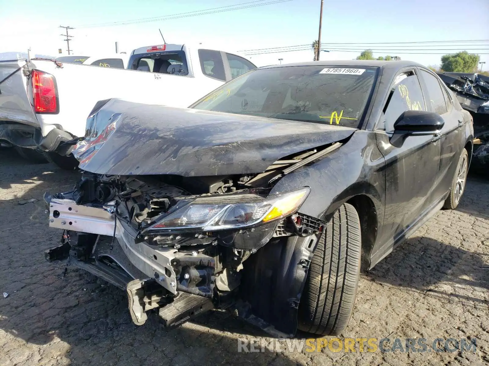 2 fotografías del automóvil dañado 4T1B11HK0KU196790 TOYOTA CAMRY 2019