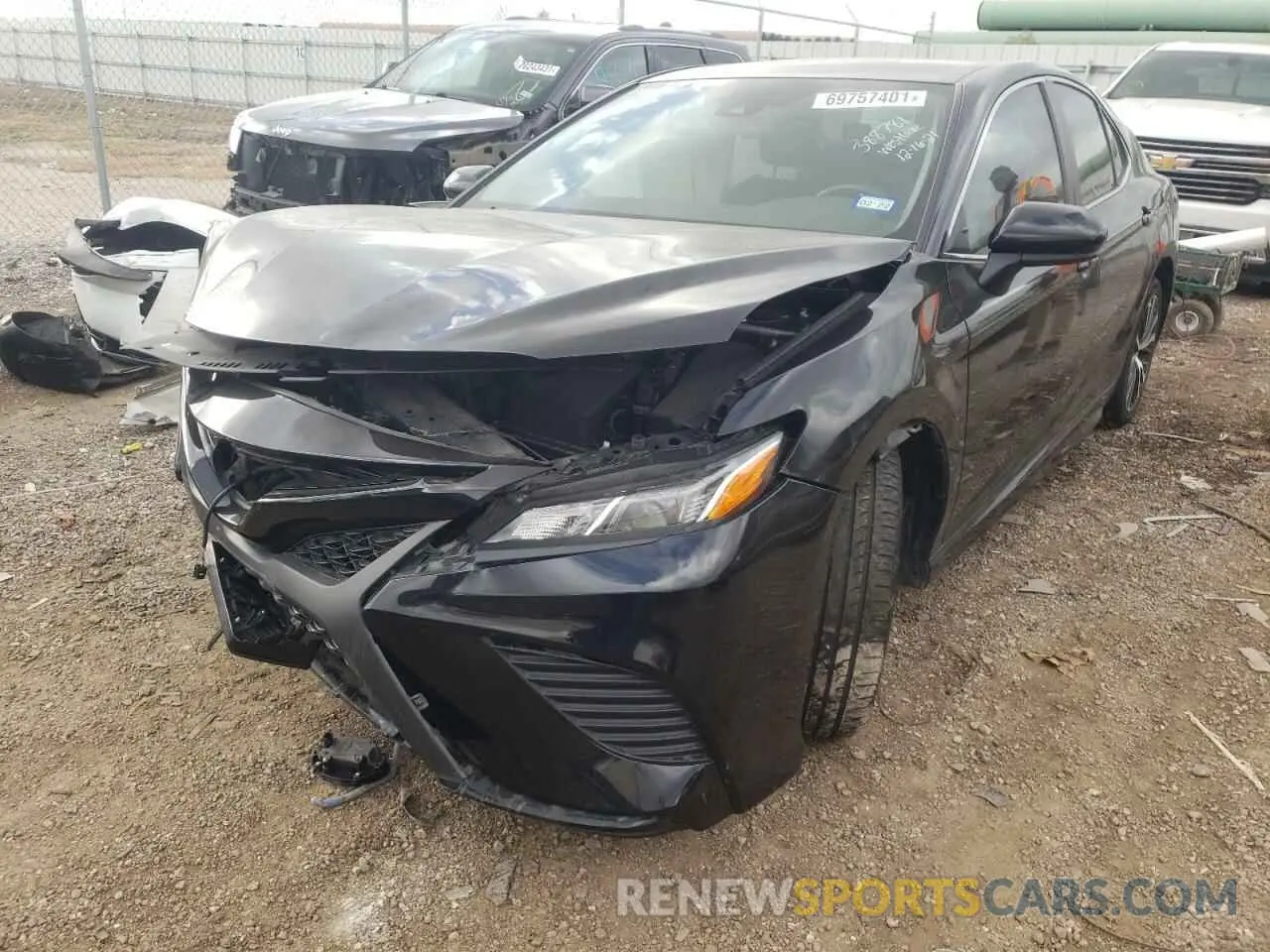 2 fotografías del automóvil dañado 4T1B11HK0KU199088 TOYOTA CAMRY 2019