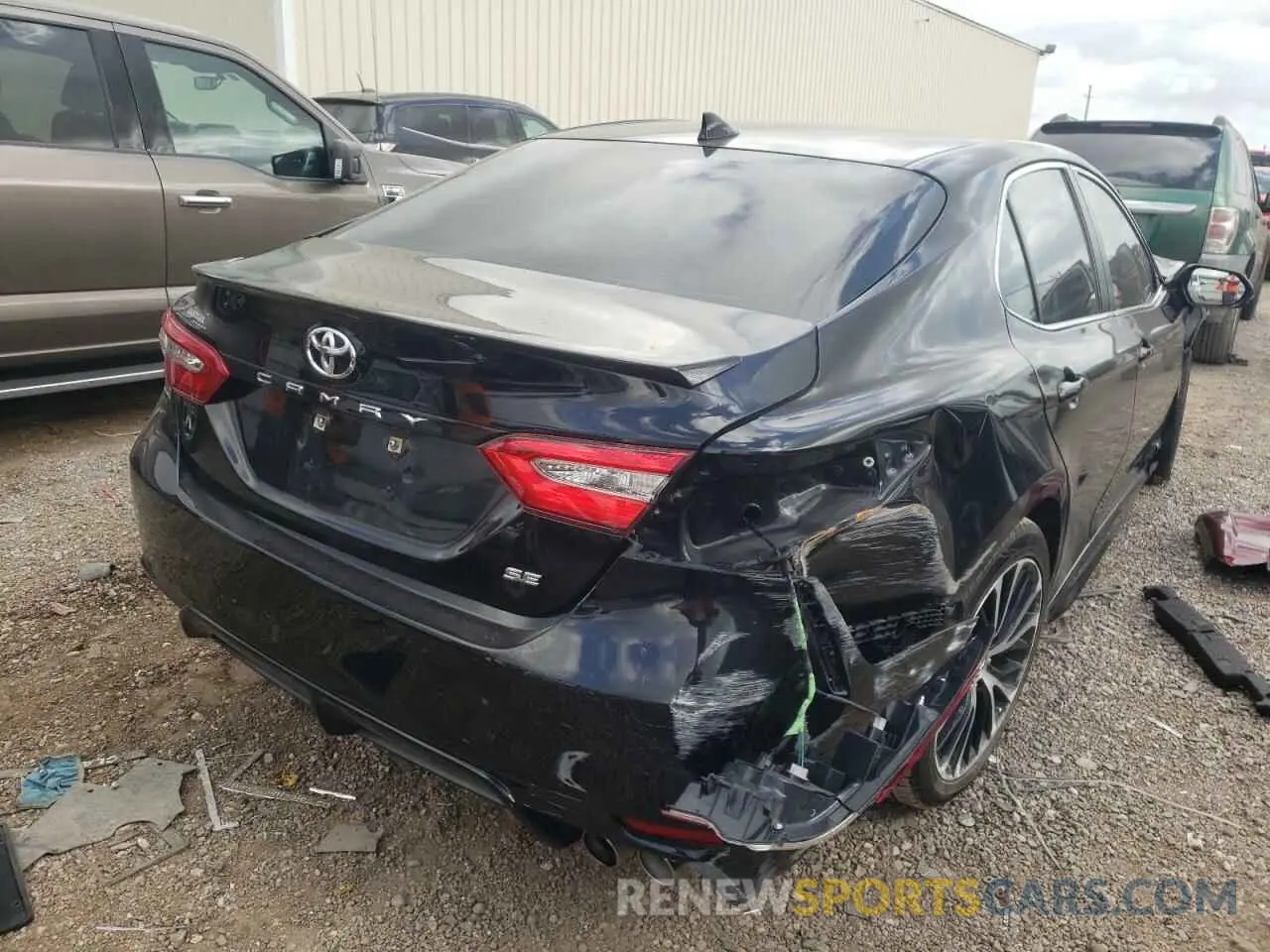 4 fotografías del automóvil dañado 4T1B11HK0KU199088 TOYOTA CAMRY 2019