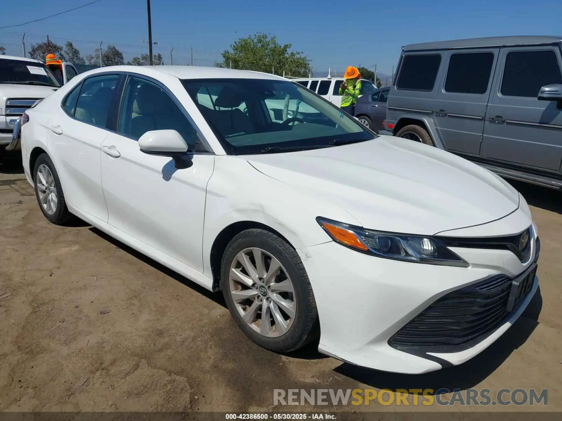 1 fotografías del automóvil dañado 4T1B11HK0KU204029 TOYOTA CAMRY 2019