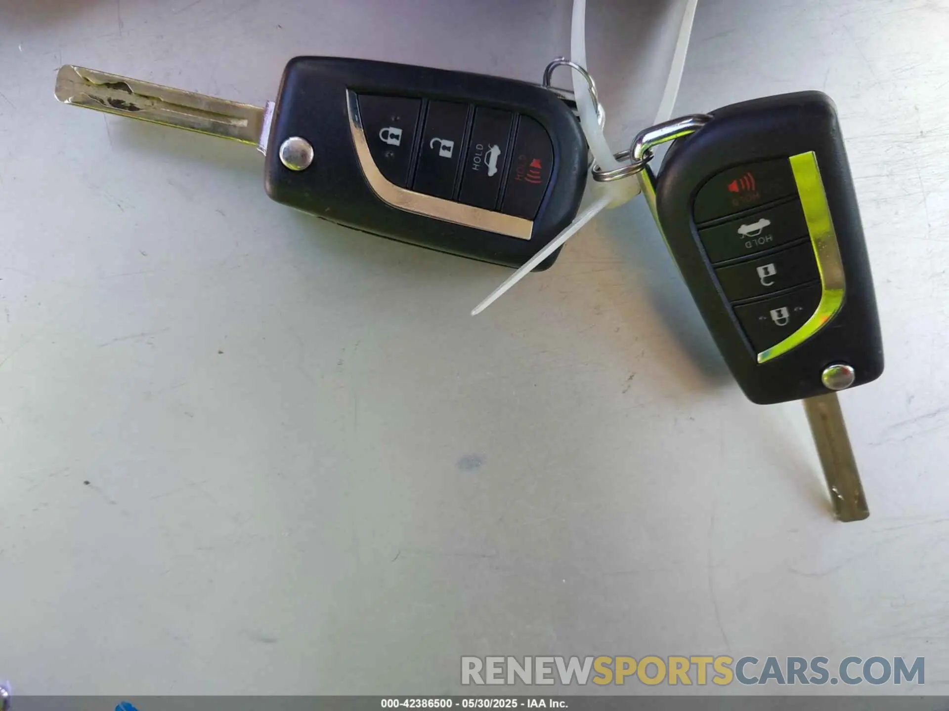 11 fotografías del automóvil dañado 4T1B11HK0KU204029 TOYOTA CAMRY 2019