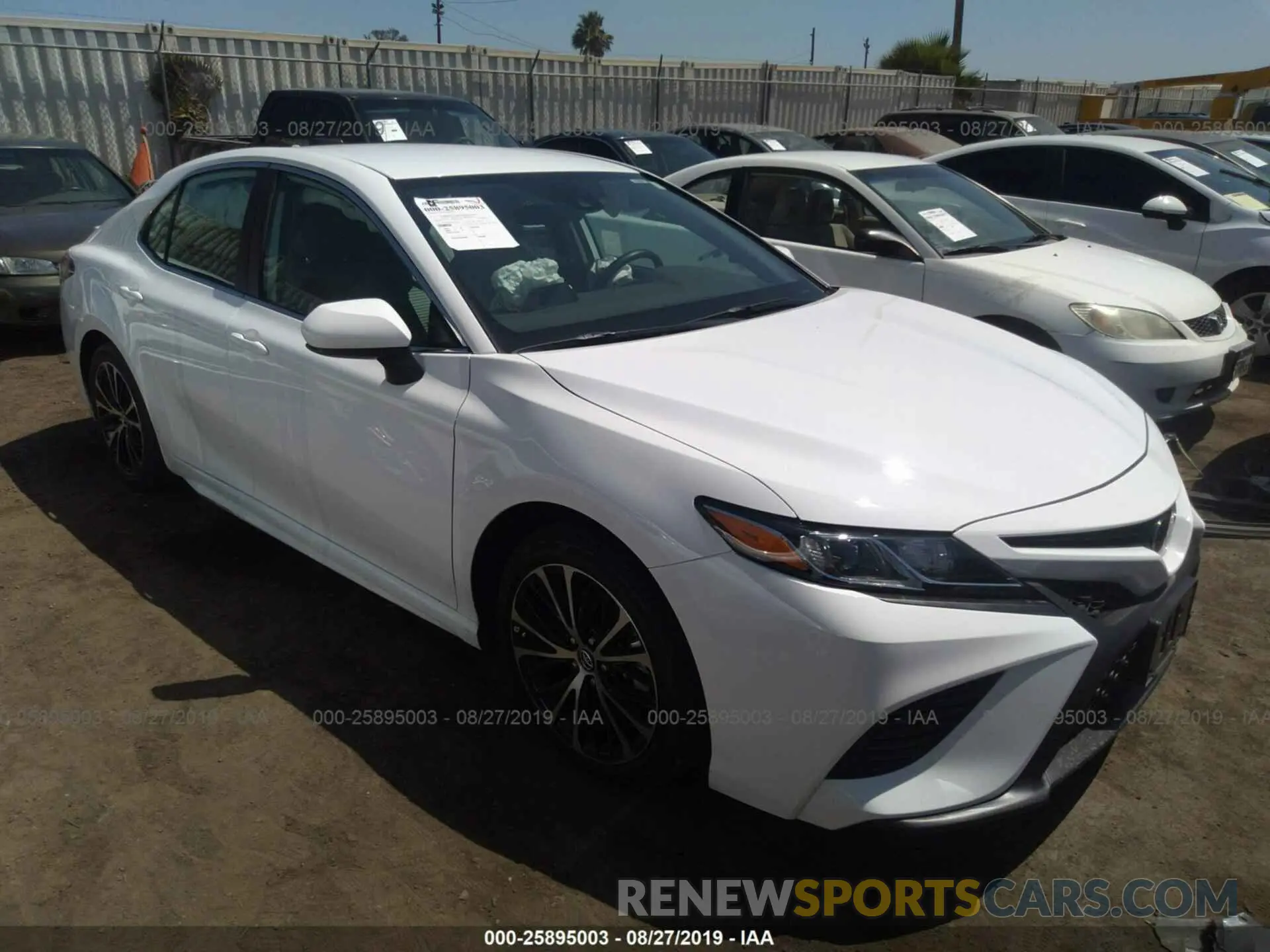 1 fotografías del automóvil dañado 4T1B11HK0KU210171 TOYOTA CAMRY 2019