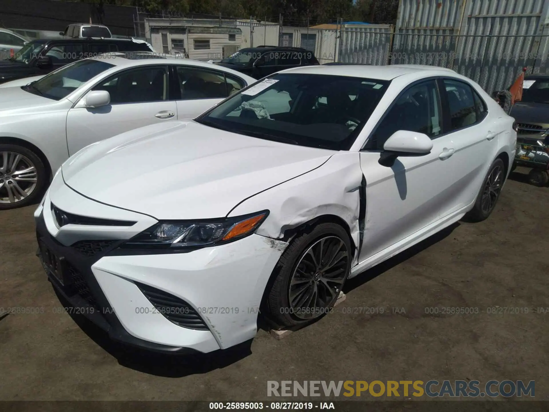 2 fotografías del automóvil dañado 4T1B11HK0KU210171 TOYOTA CAMRY 2019