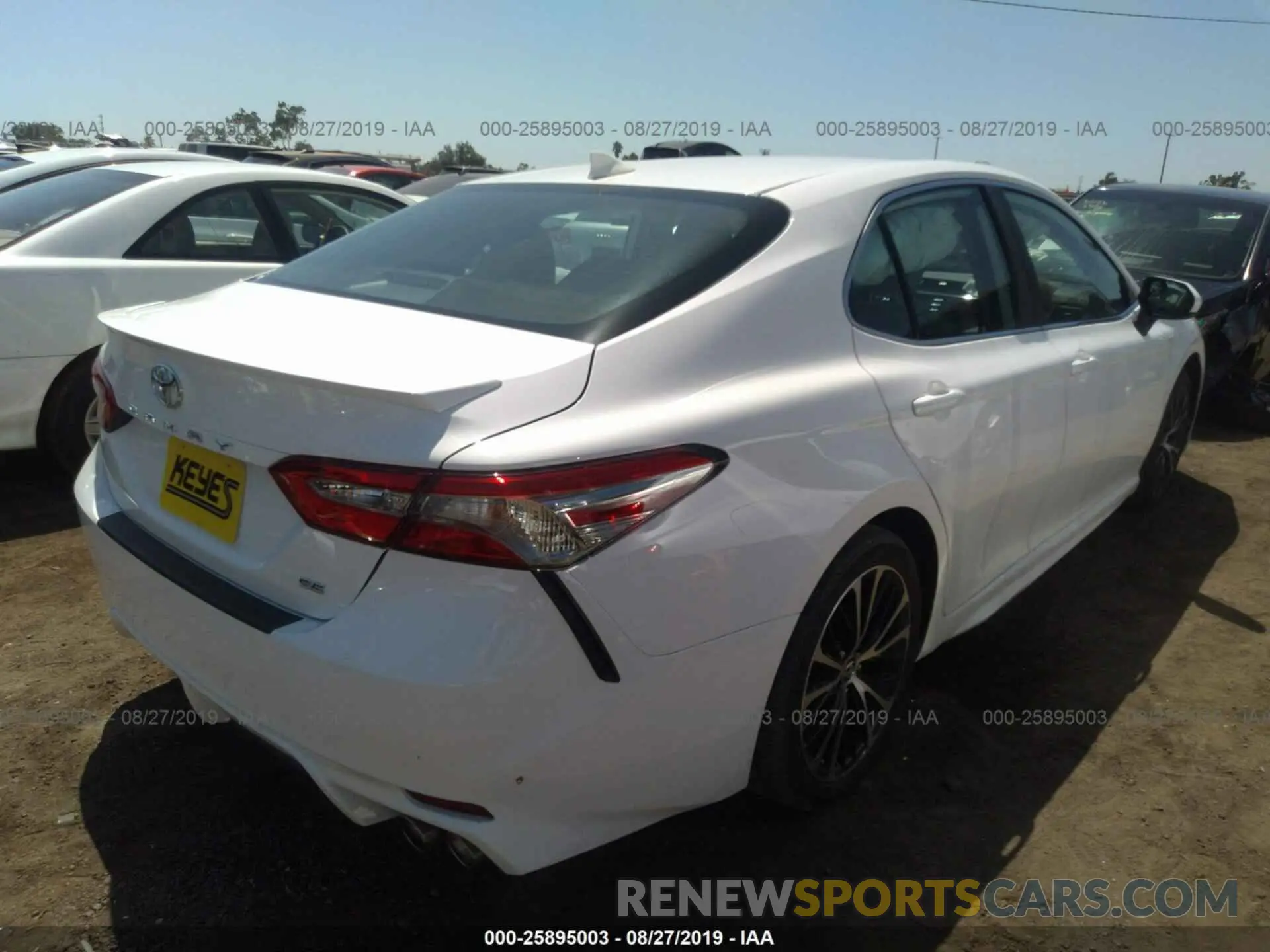4 fotografías del automóvil dañado 4T1B11HK0KU210171 TOYOTA CAMRY 2019