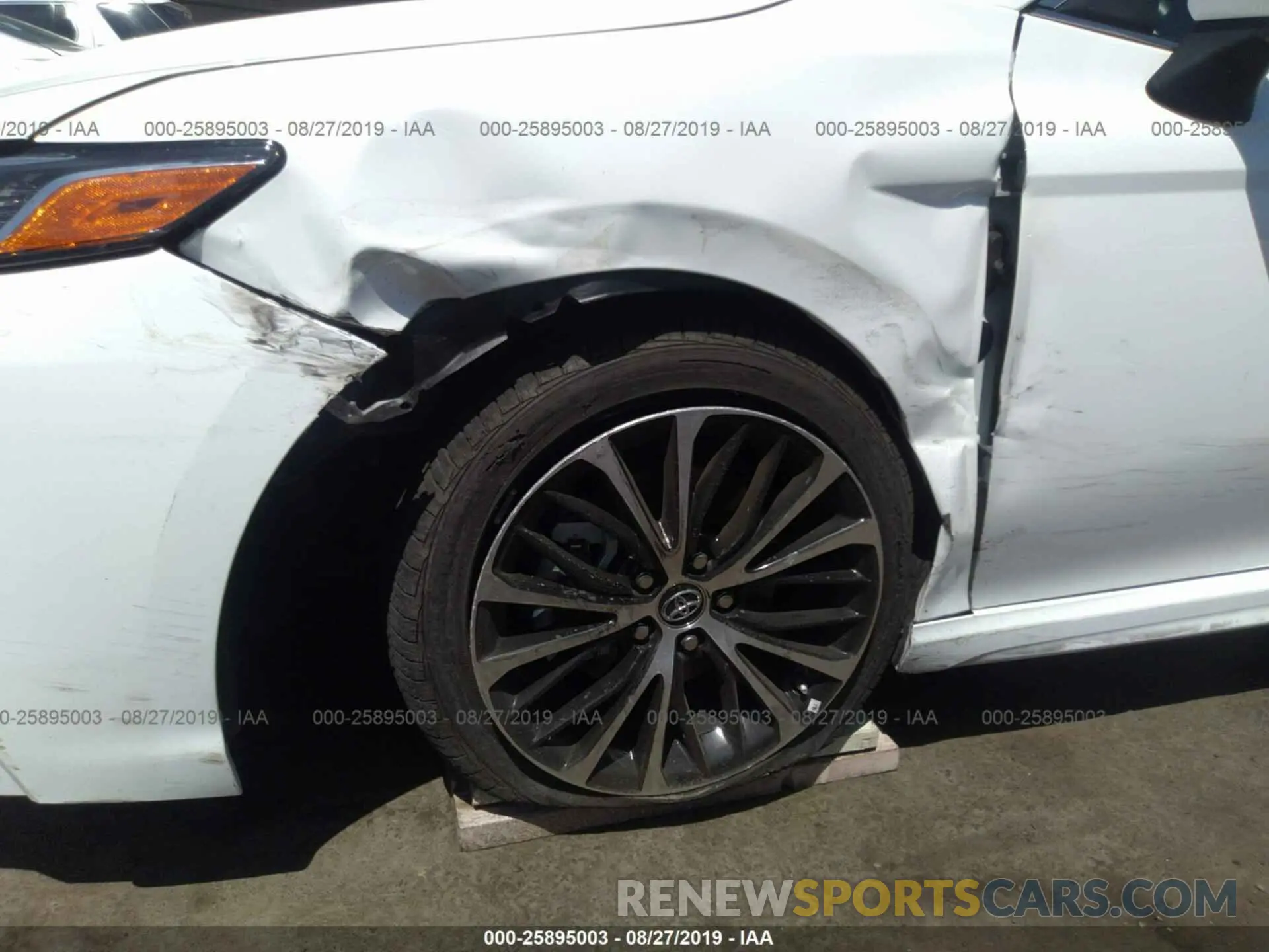 6 fotografías del automóvil dañado 4T1B11HK0KU210171 TOYOTA CAMRY 2019
