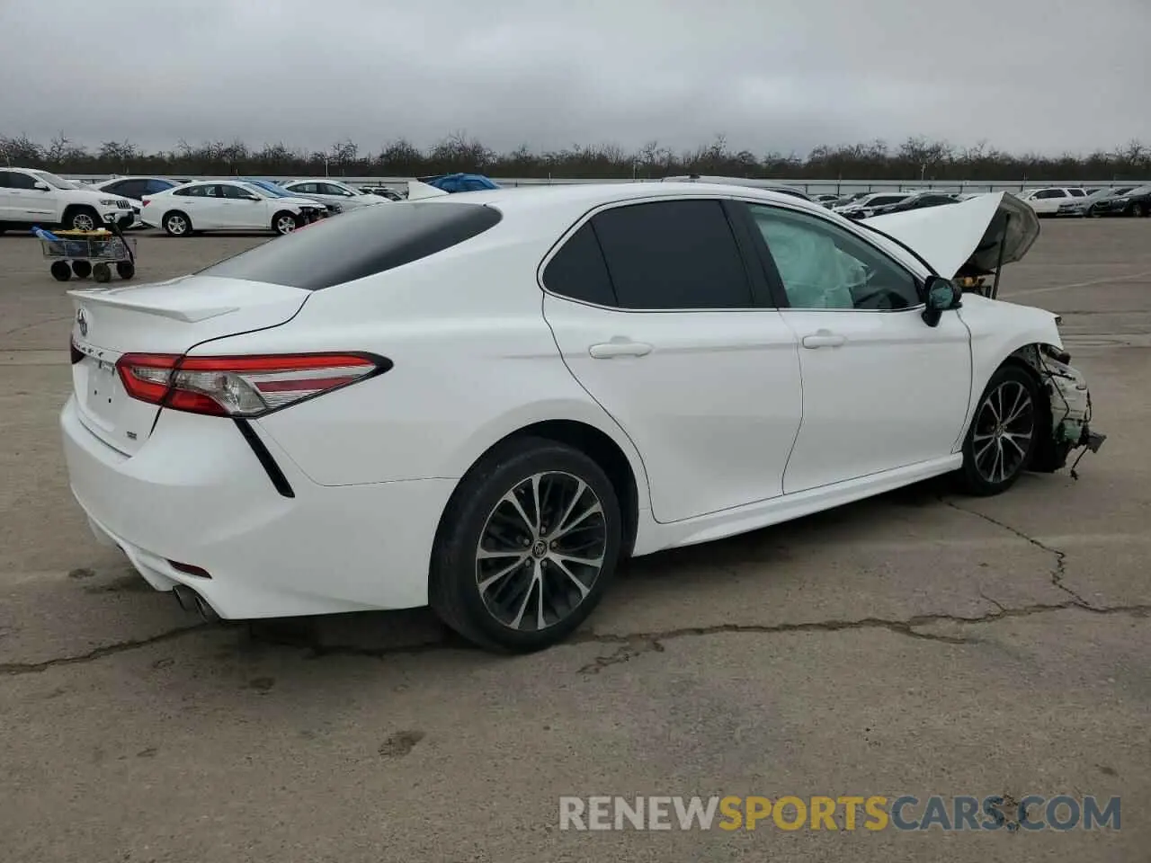 3 fotografías del automóvil dañado 4T1B11HK0KU210364 TOYOTA CAMRY 2019