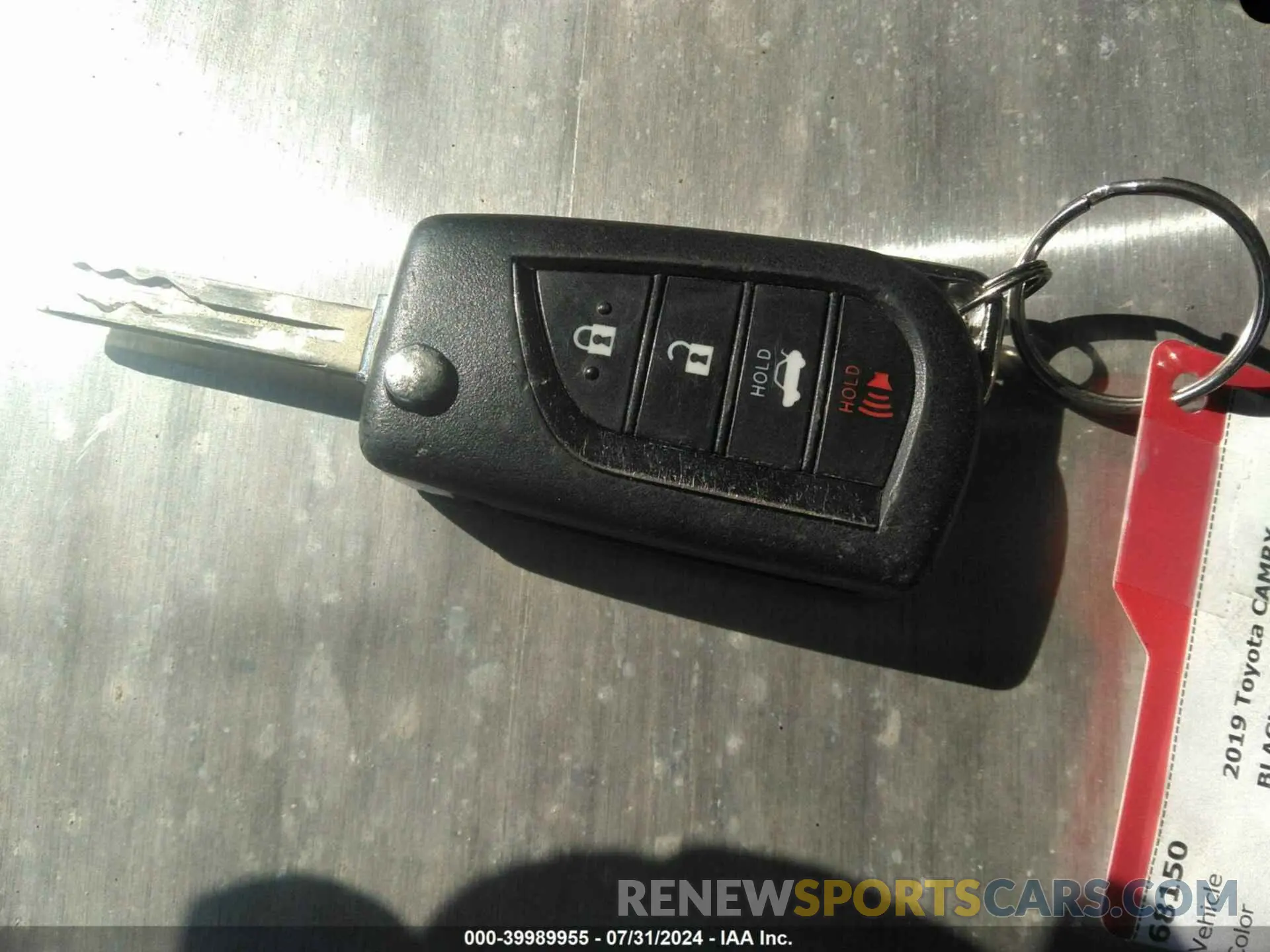 11 fotografías del automóvil dañado 4T1B11HK0KU215399 TOYOTA CAMRY 2019