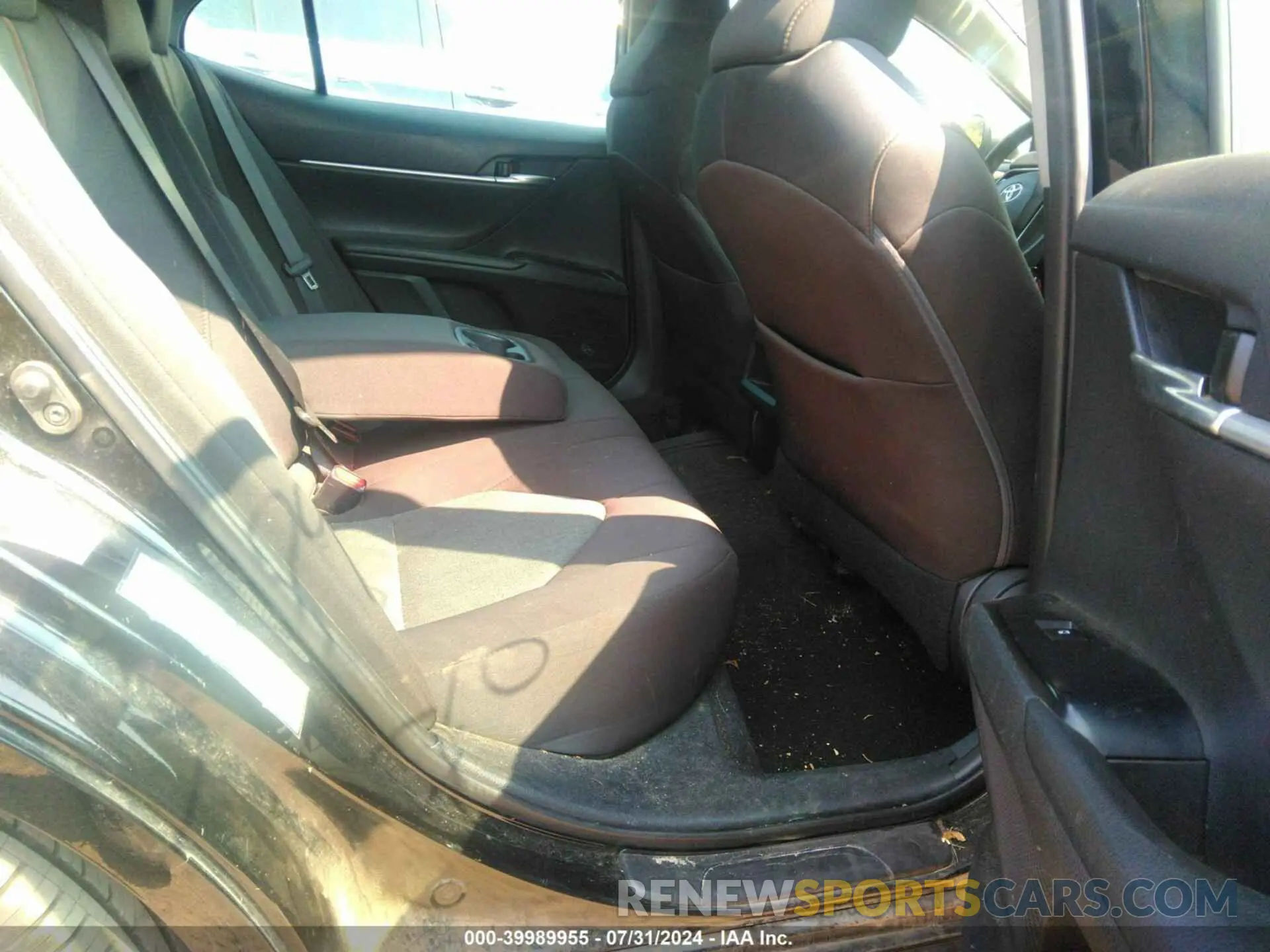 8 fotografías del automóvil dañado 4T1B11HK0KU215399 TOYOTA CAMRY 2019