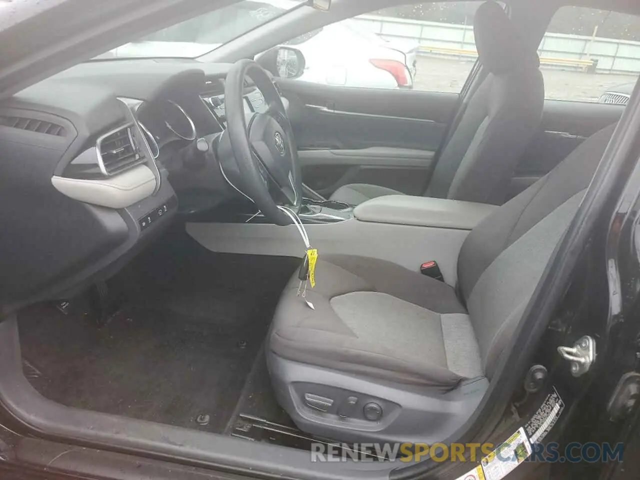 7 fotografías del automóvil dañado 4T1B11HK0KU218237 TOYOTA CAMRY 2019