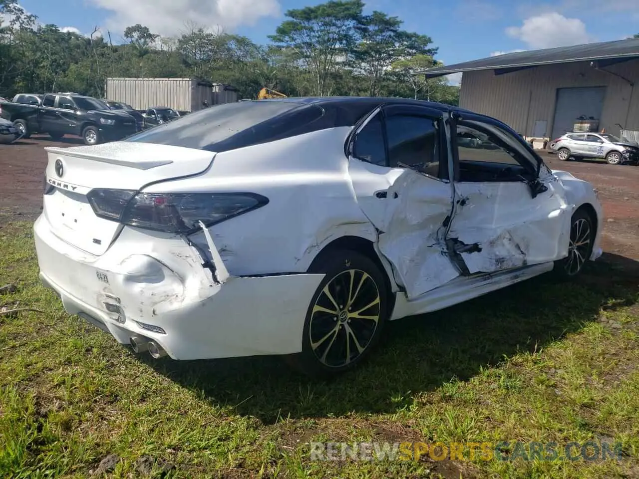 4 fotografías del automóvil dañado 4T1B11HK0KU218805 TOYOTA CAMRY 2019