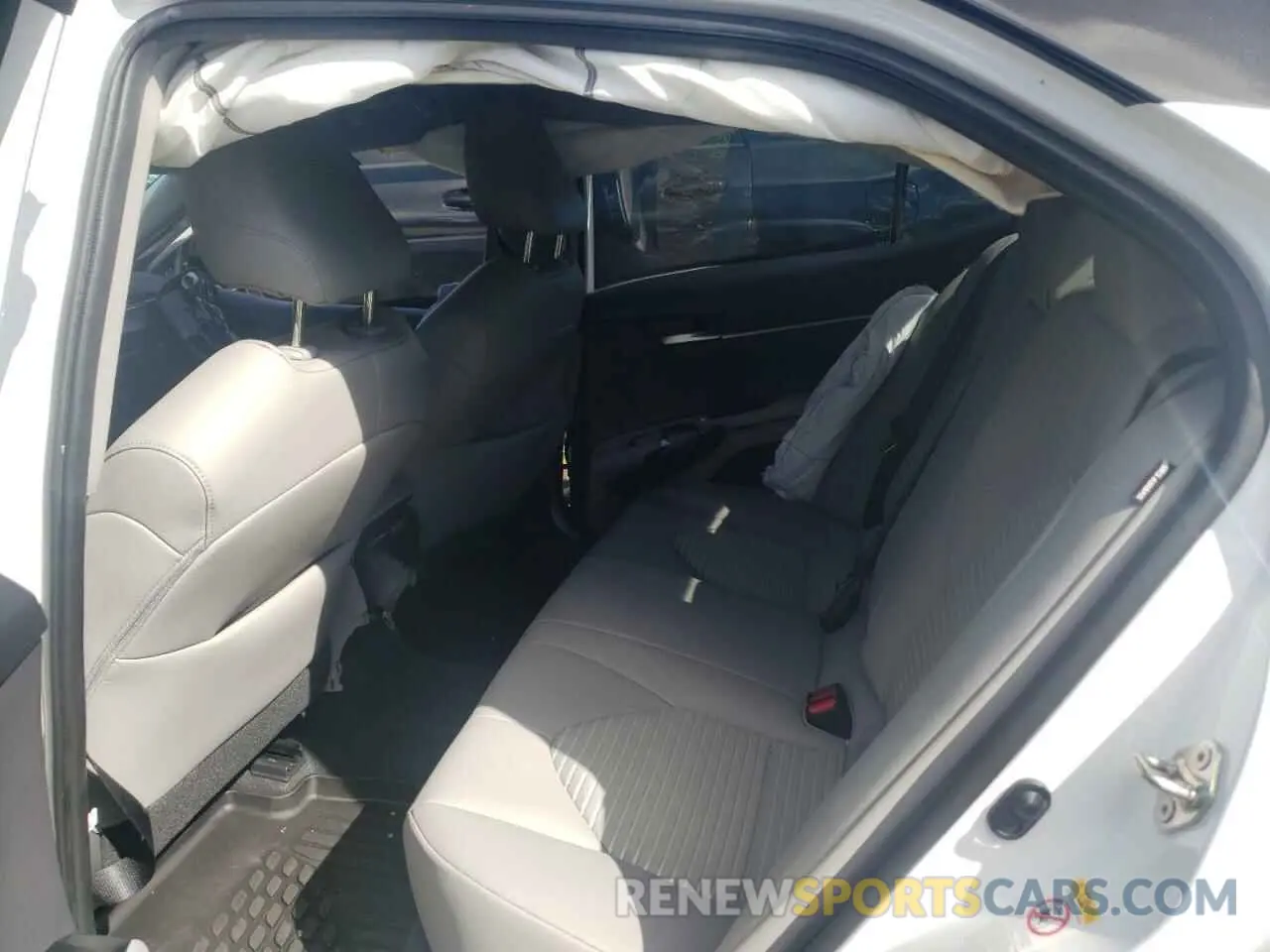 6 fotografías del automóvil dañado 4T1B11HK0KU218805 TOYOTA CAMRY 2019