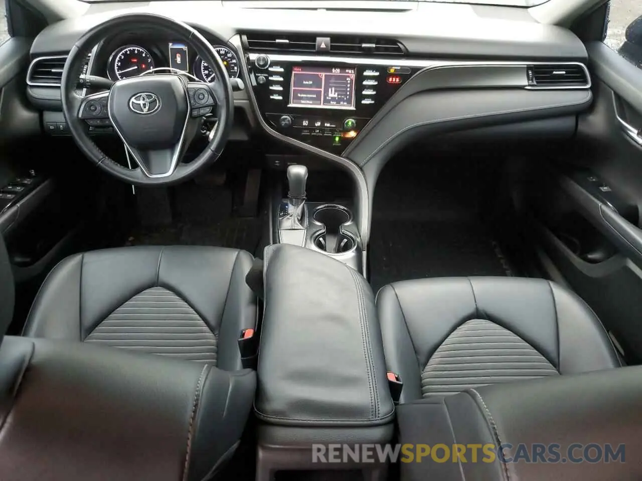 8 fotografías del automóvil dañado 4T1B11HK0KU233935 TOYOTA CAMRY 2019