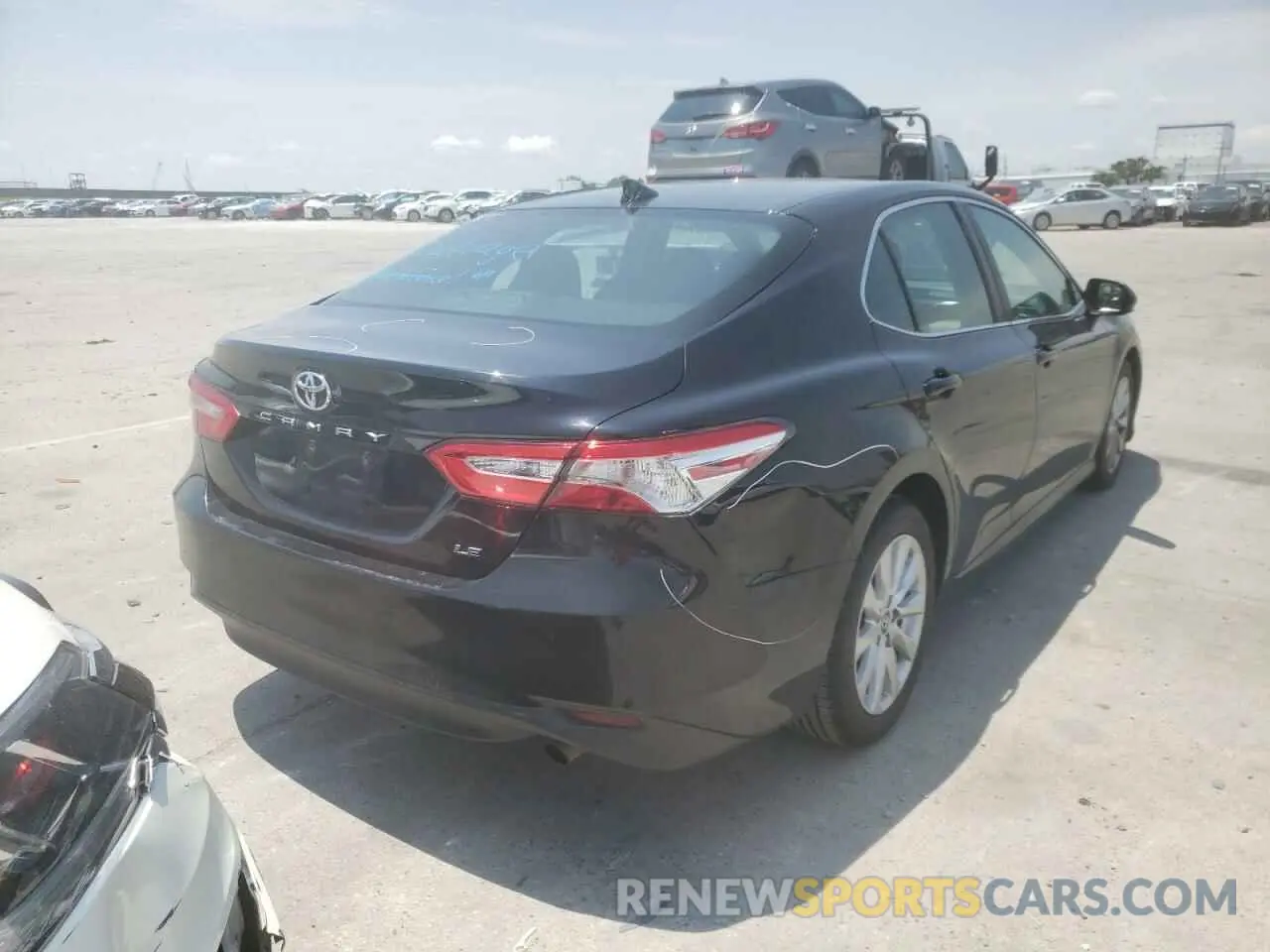 4 fotografías del automóvil dañado 4T1B11HK0KU236687 TOYOTA CAMRY 2019