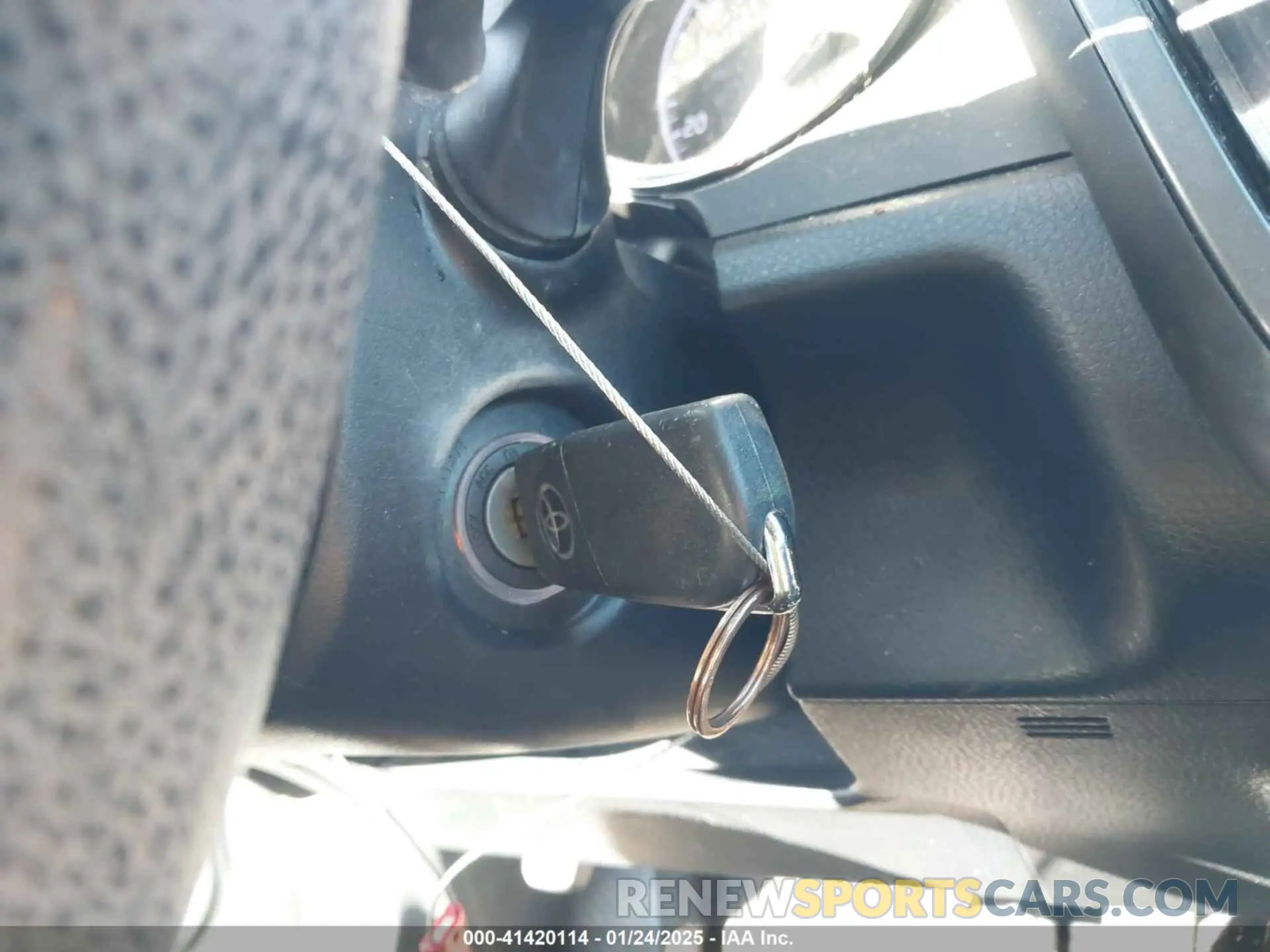 11 fotografías del automóvil dañado 4T1B11HK0KU238102 TOYOTA CAMRY 2019